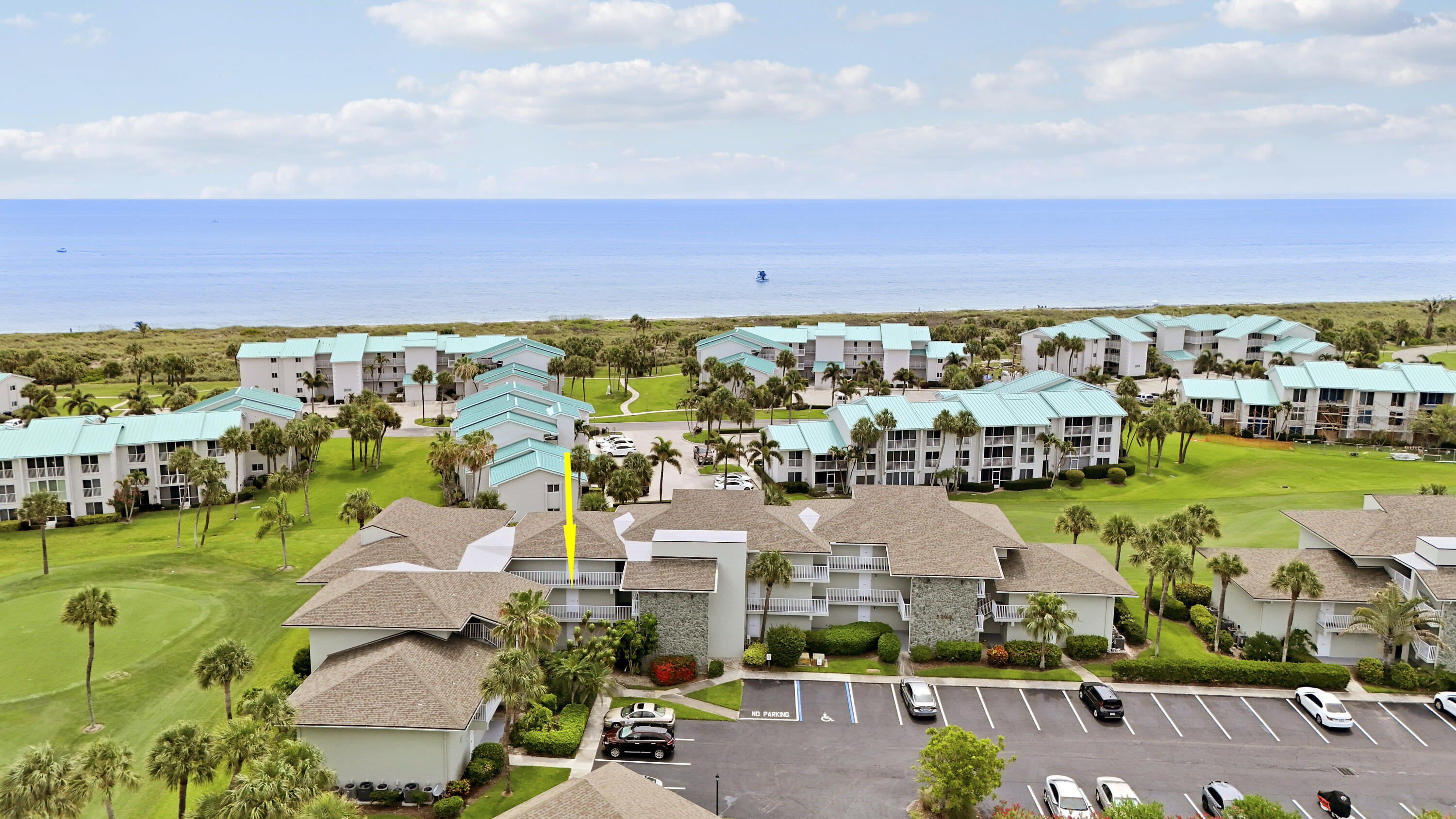 GOLF VILLAS - Residential