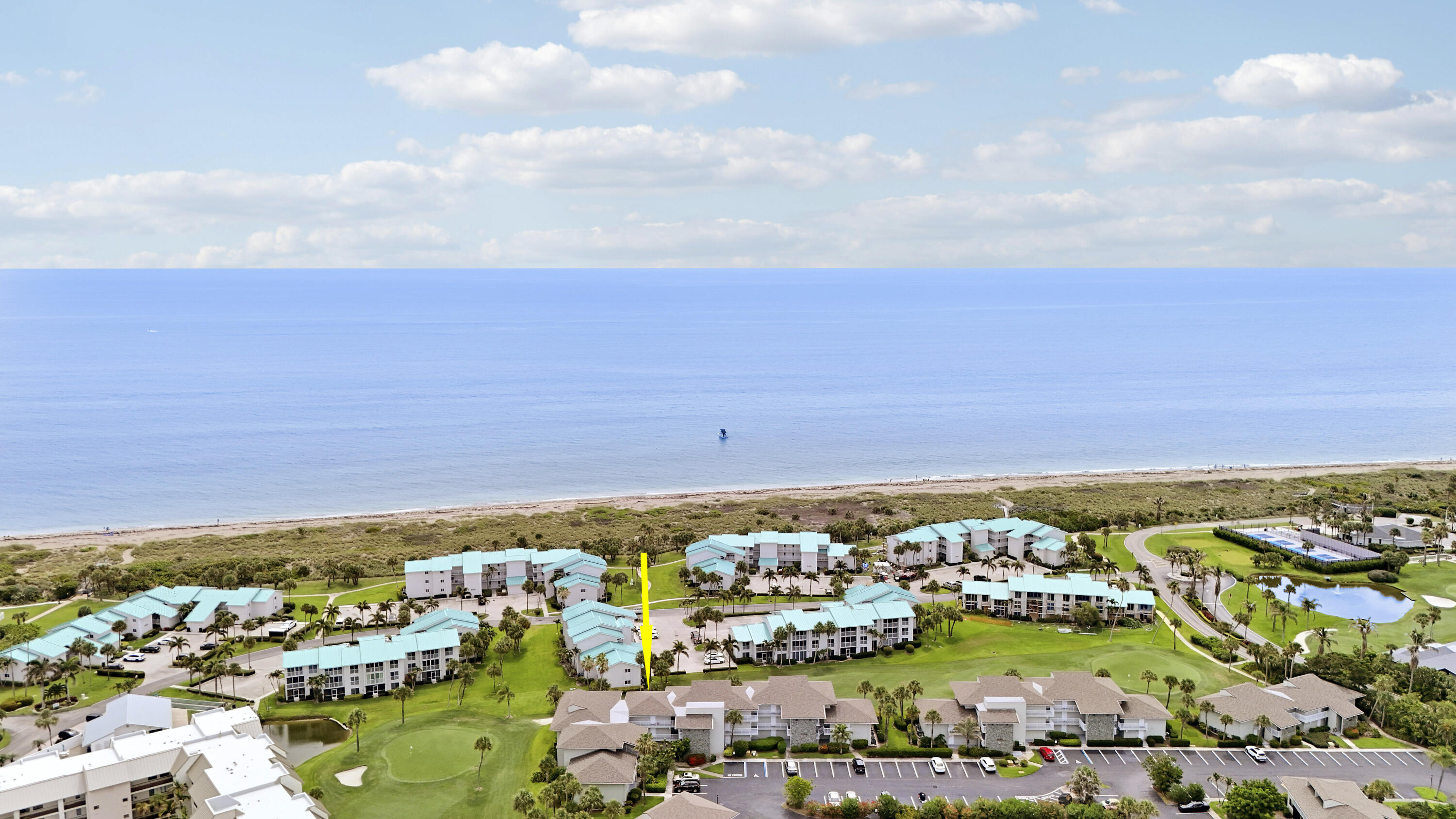 GOLF VILLAS - Residential