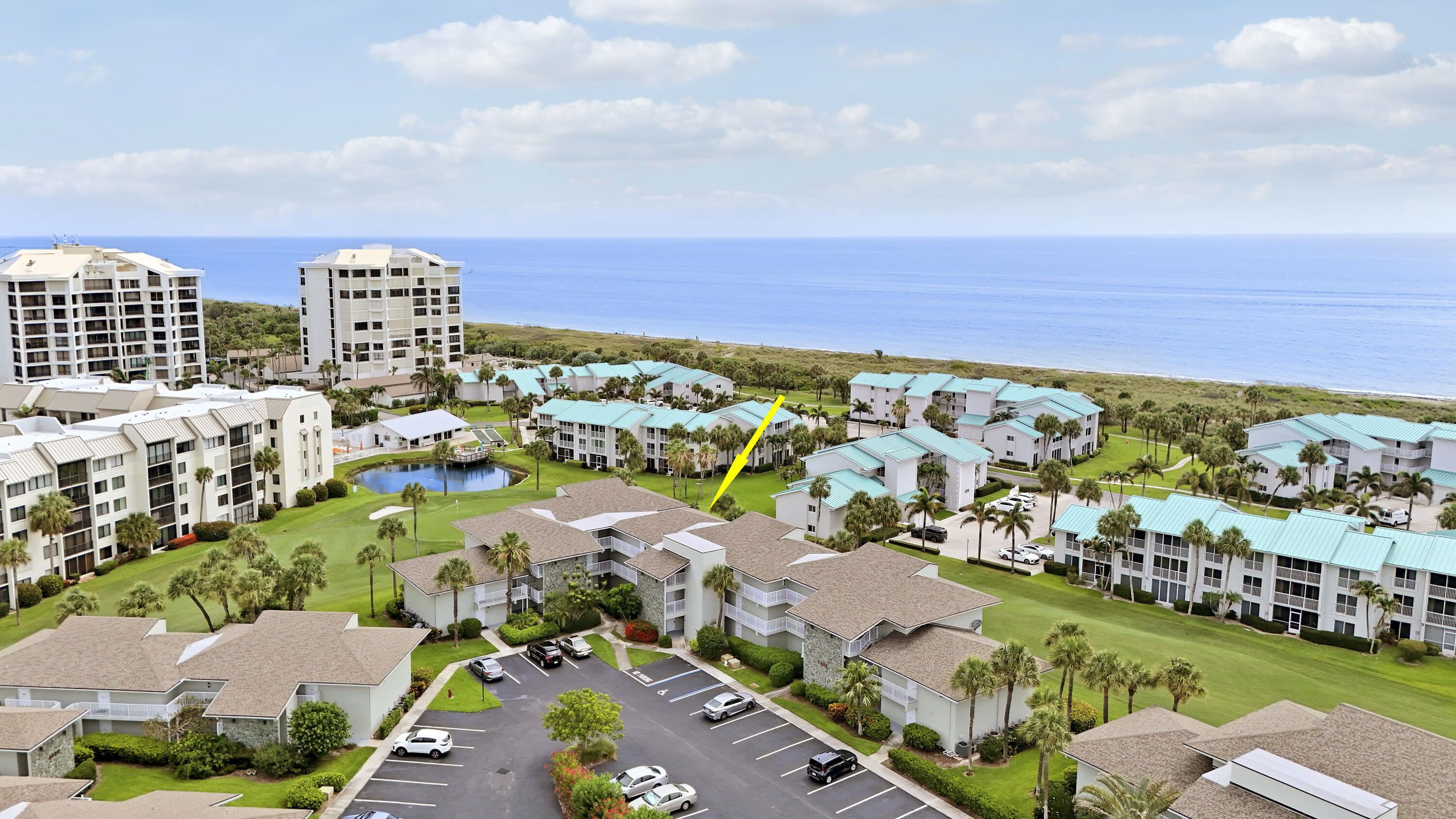 GOLF VILLAS - Residential