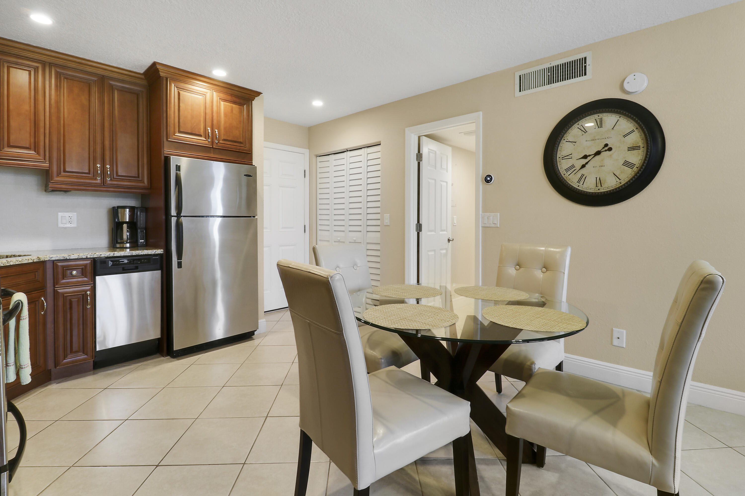 GOLF VILLAS - Residential