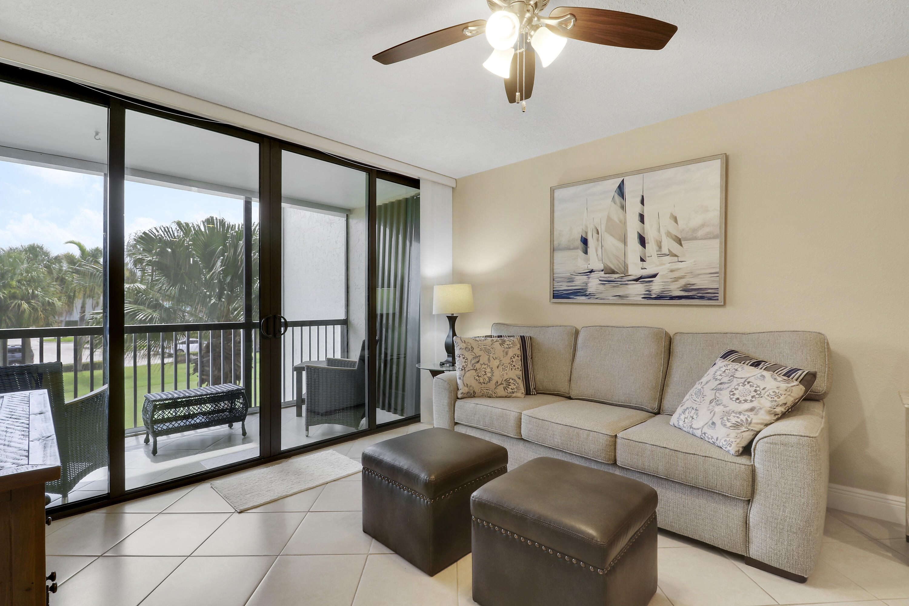 GOLF VILLAS - Residential