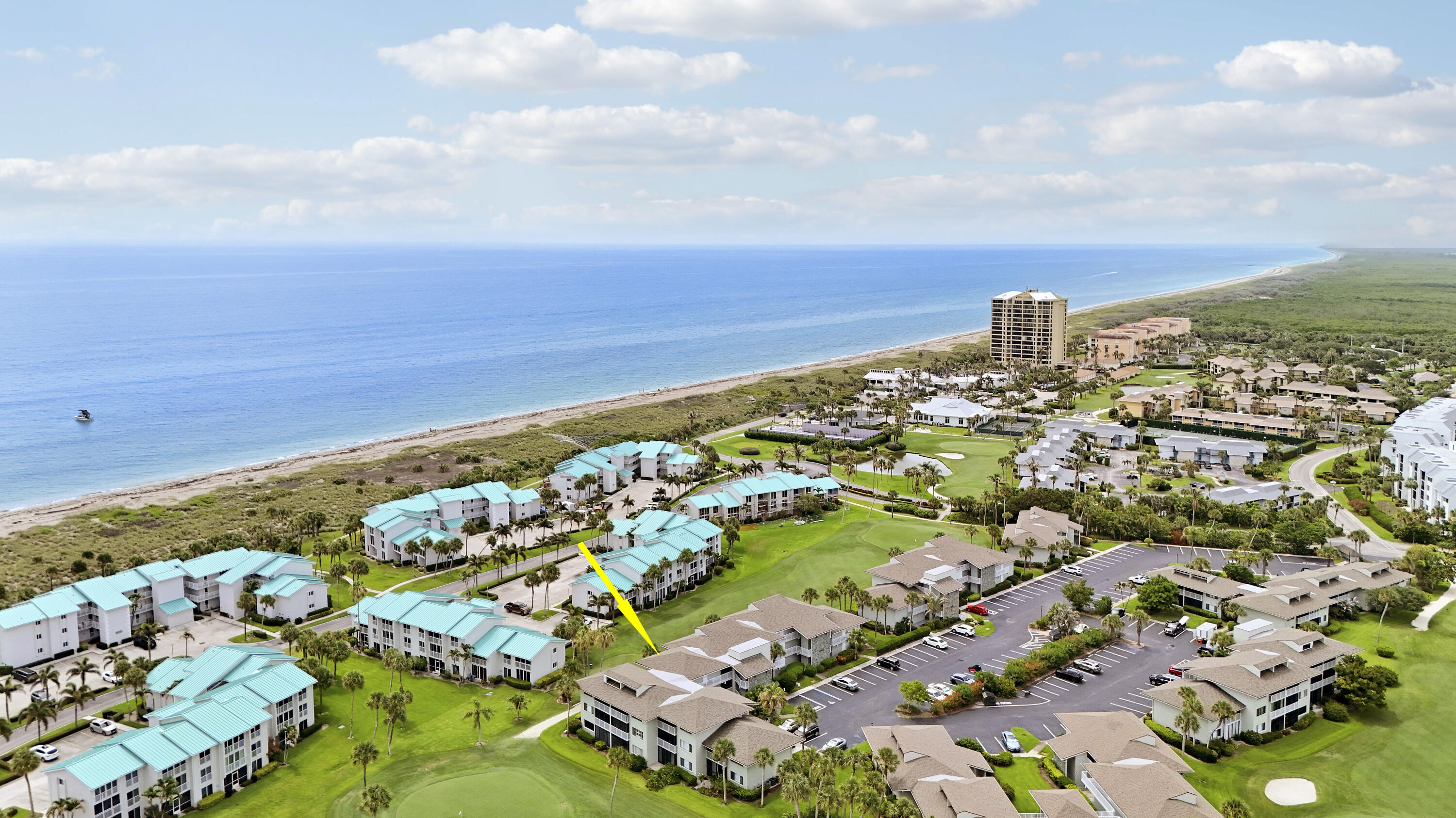 GOLF VILLAS - Residential