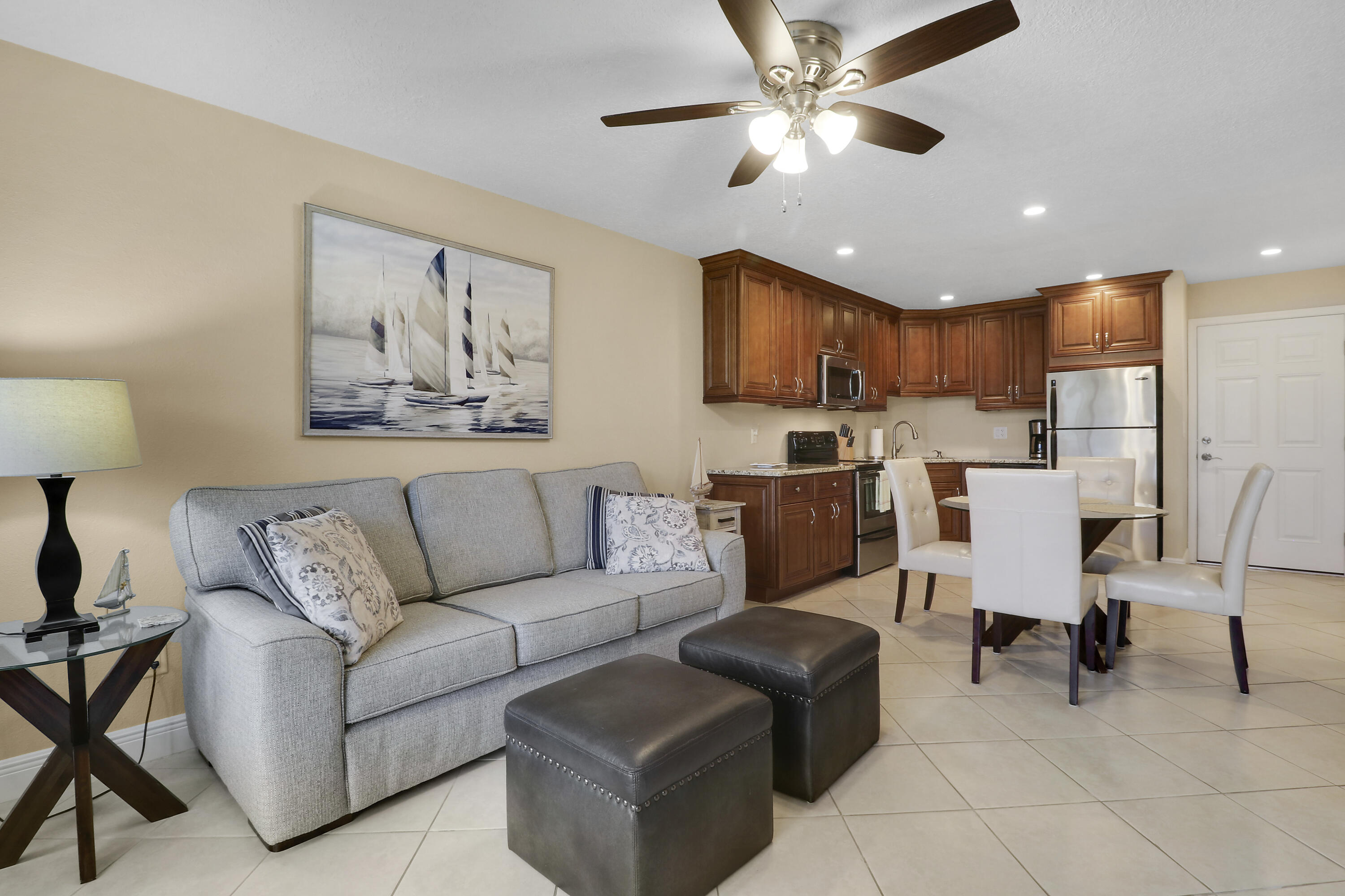 GOLF VILLAS - Residential