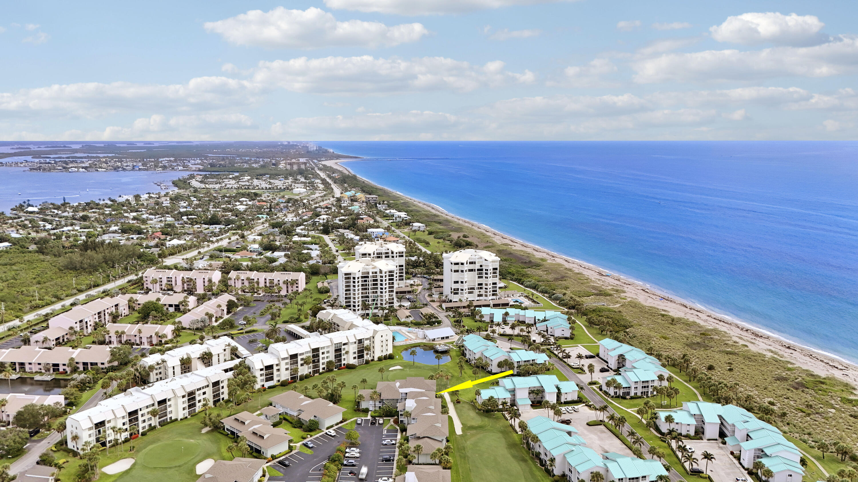 GOLF VILLAS - Residential