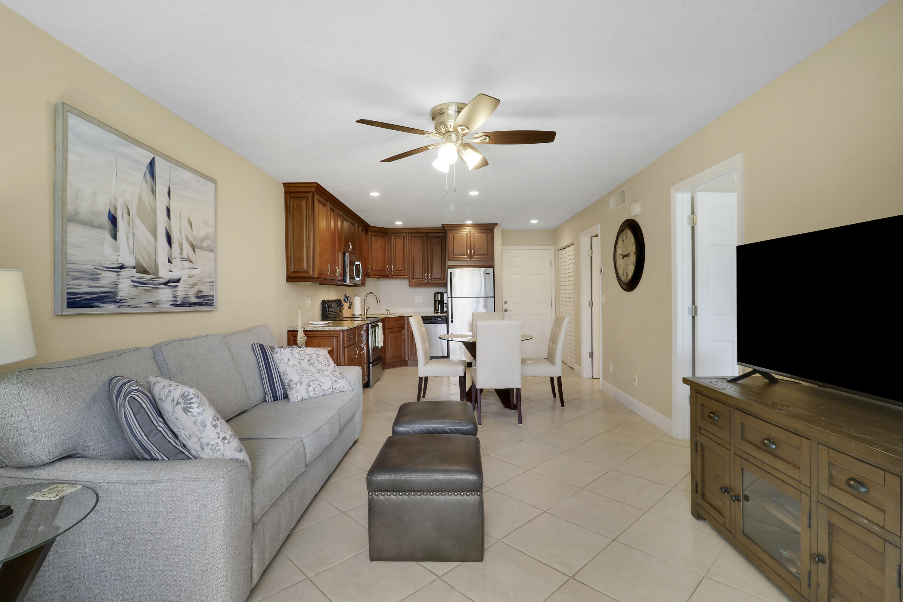 GOLF VILLAS - Residential