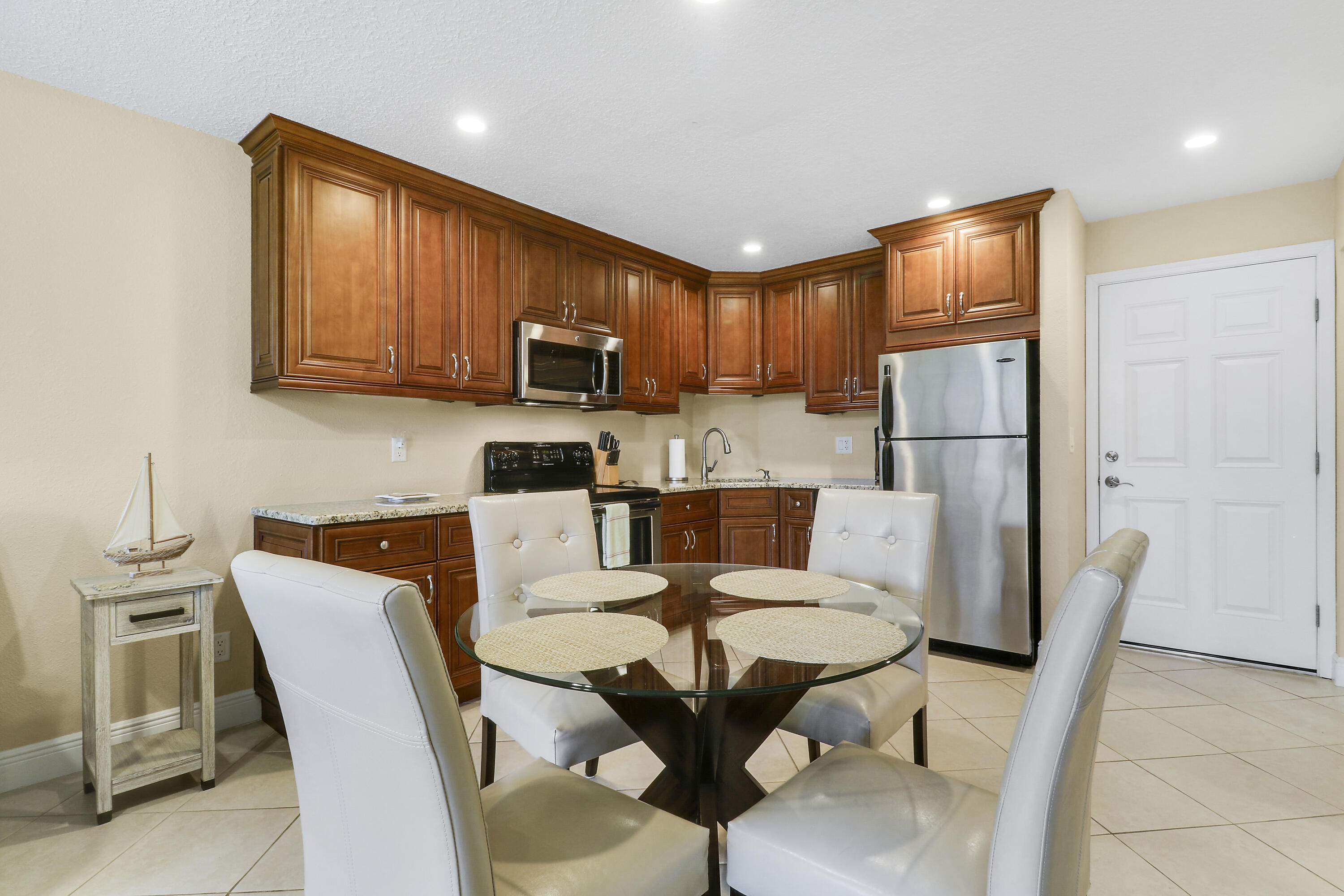 GOLF VILLAS - Residential