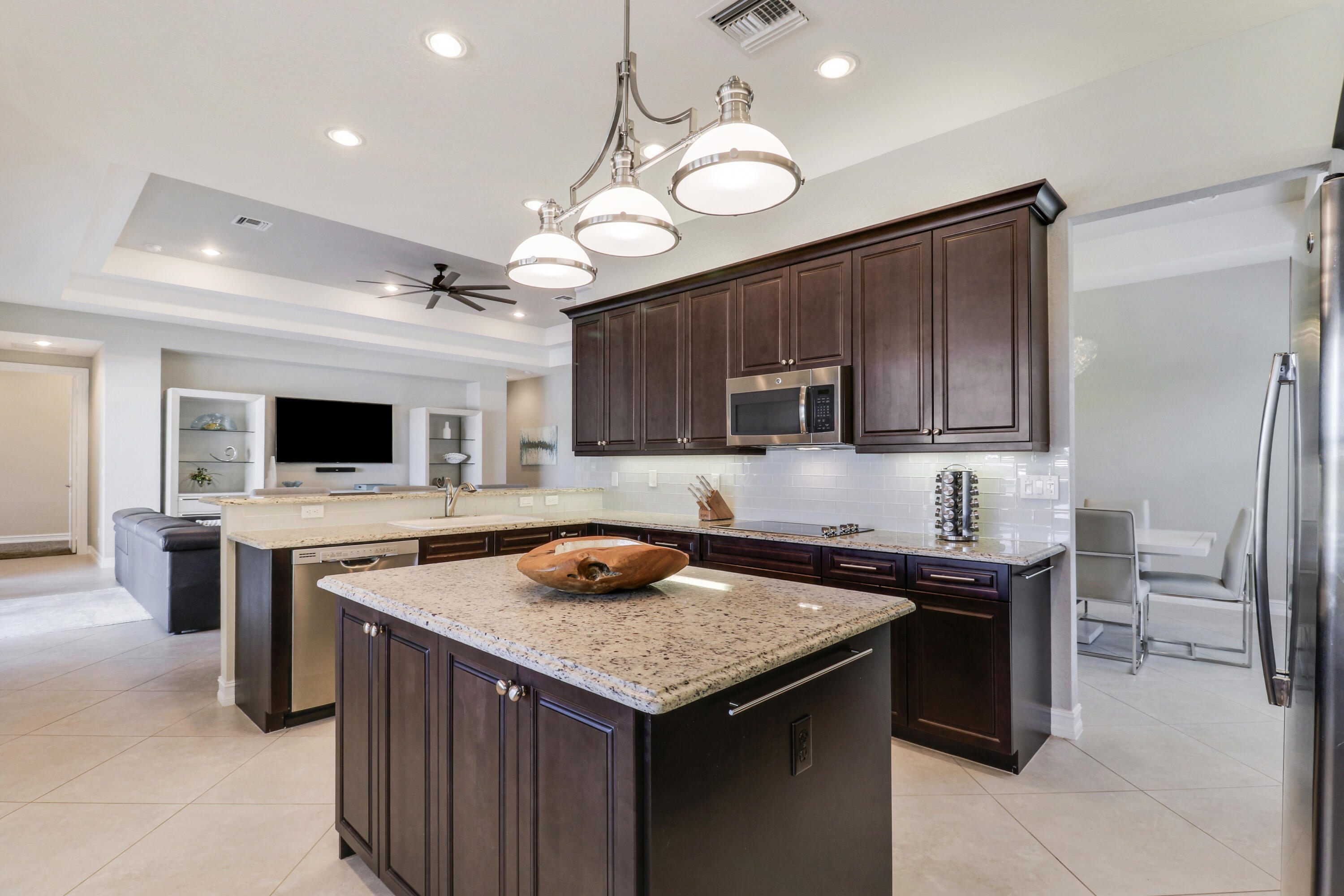 BAYHILL ESTATES - Residential