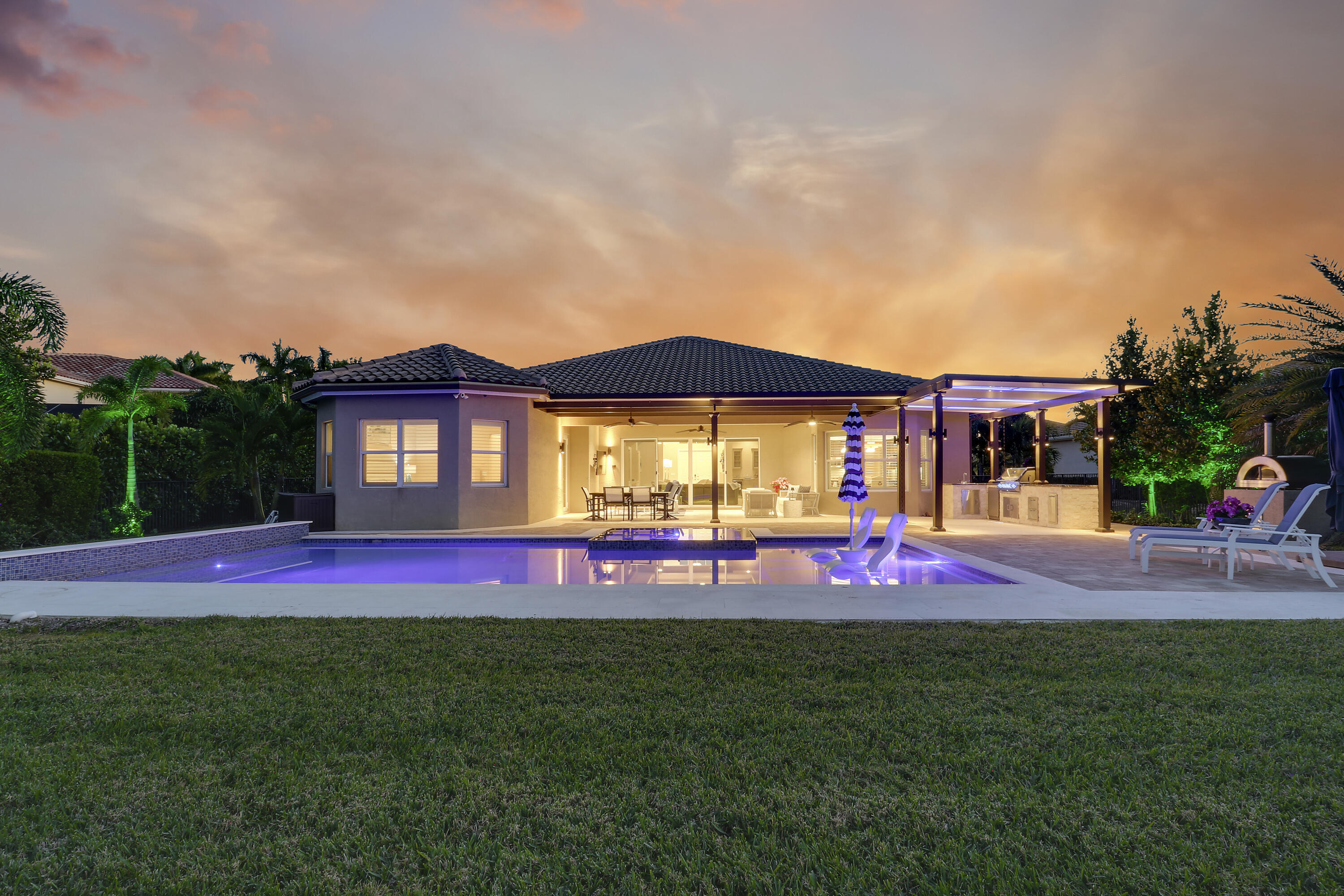 BAYHILL ESTATES - Residential