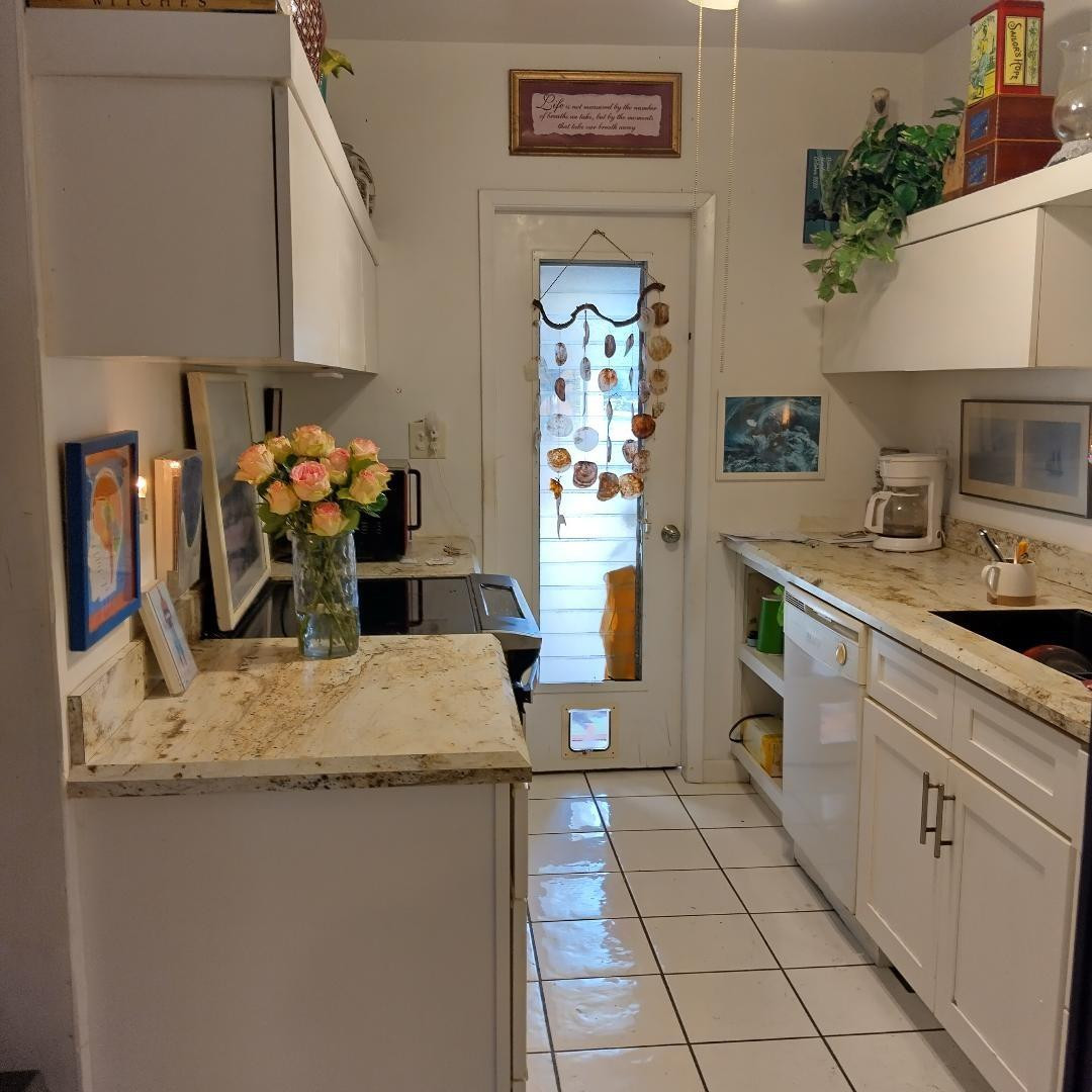 Lighthouse Bay Condo - Residential