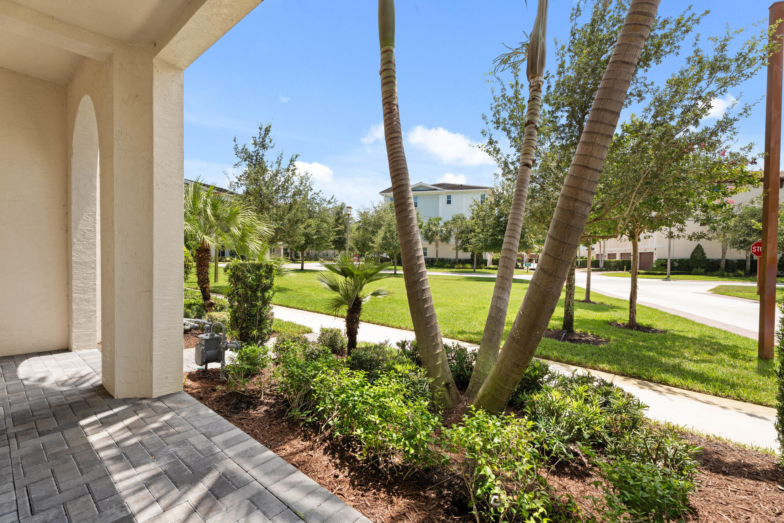 ALTON NEIGHBORHOOD - Residential
