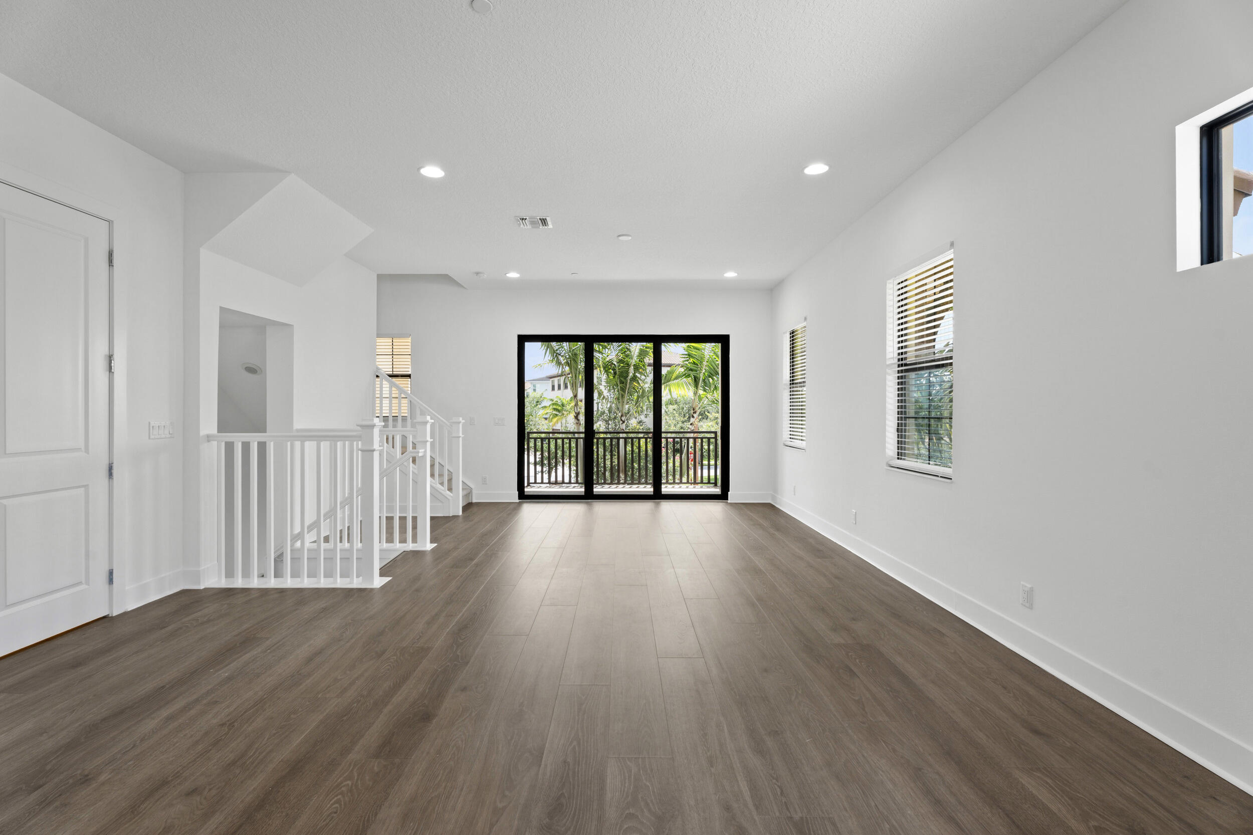 ALTON NEIGHBORHOOD - Residential