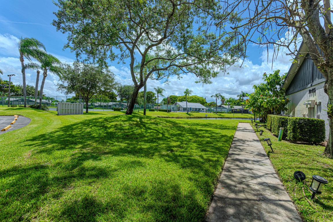 Summit Trail - Residential