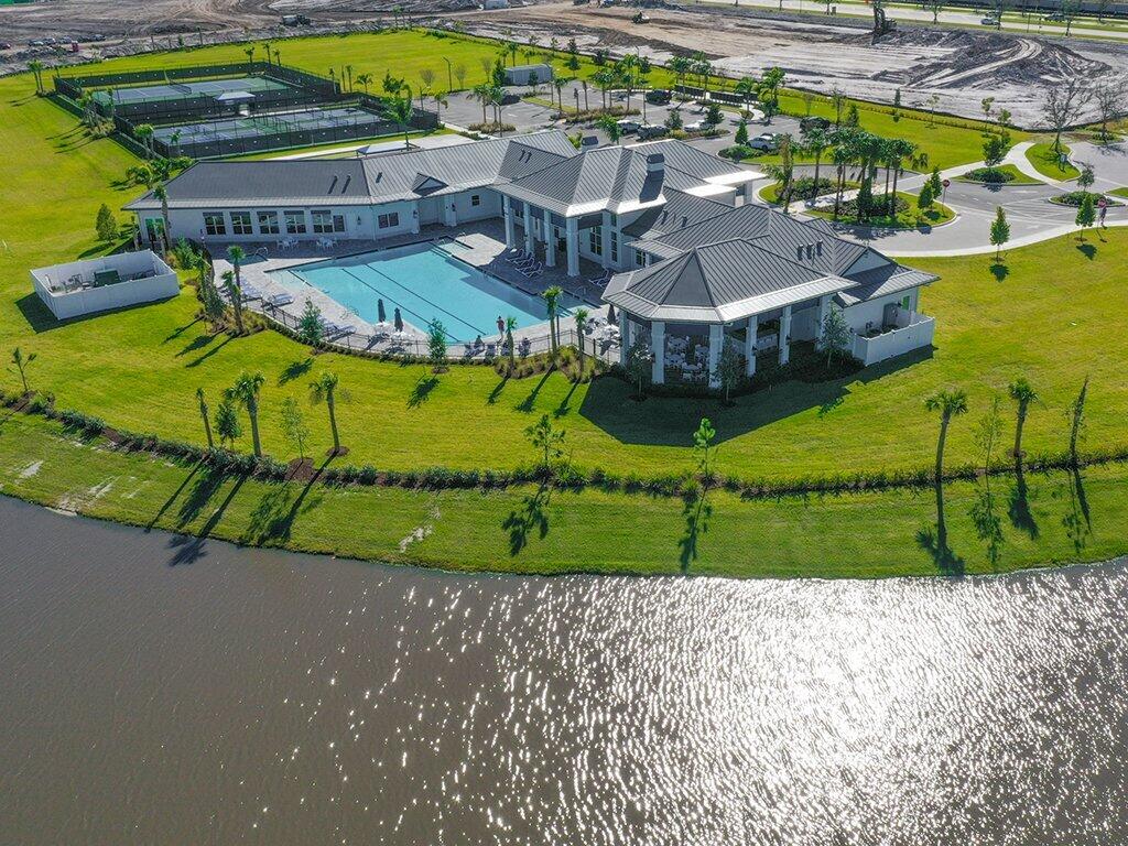 REPLAT OF VERANDA PRESERVE EAST - Residential