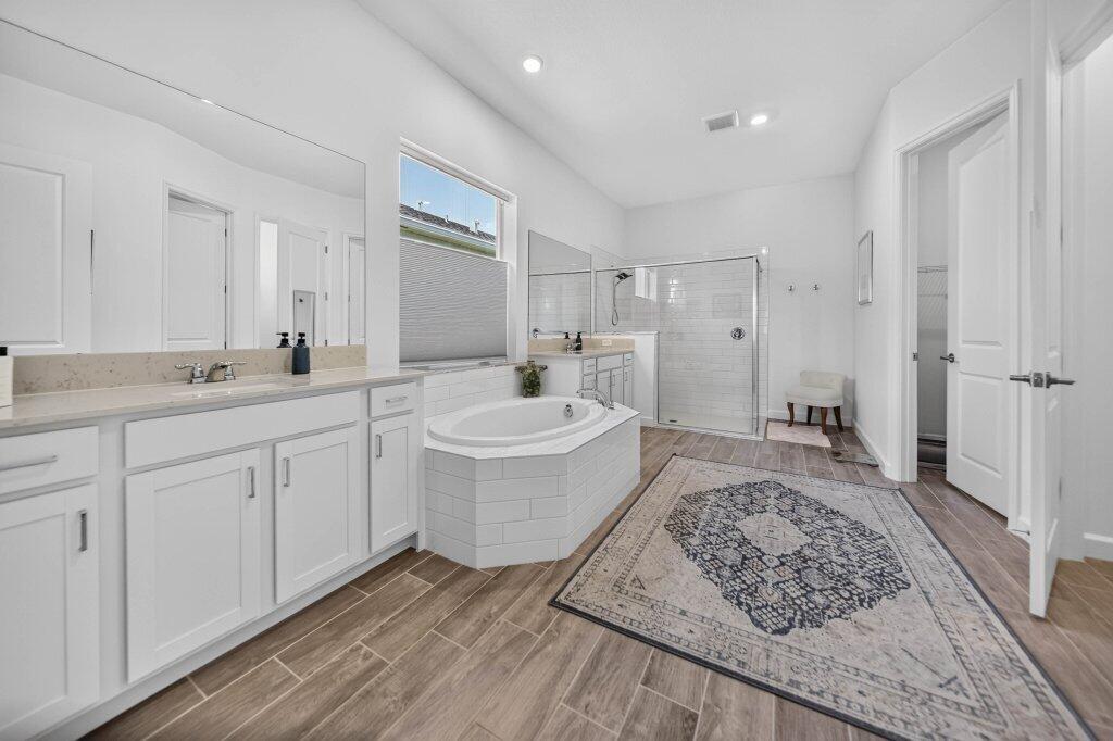 REPLAT OF VERANDA PRESERVE EAST - Residential