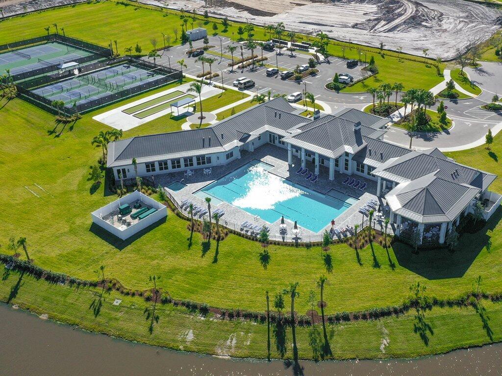 REPLAT OF VERANDA PRESERVE EAST - Residential