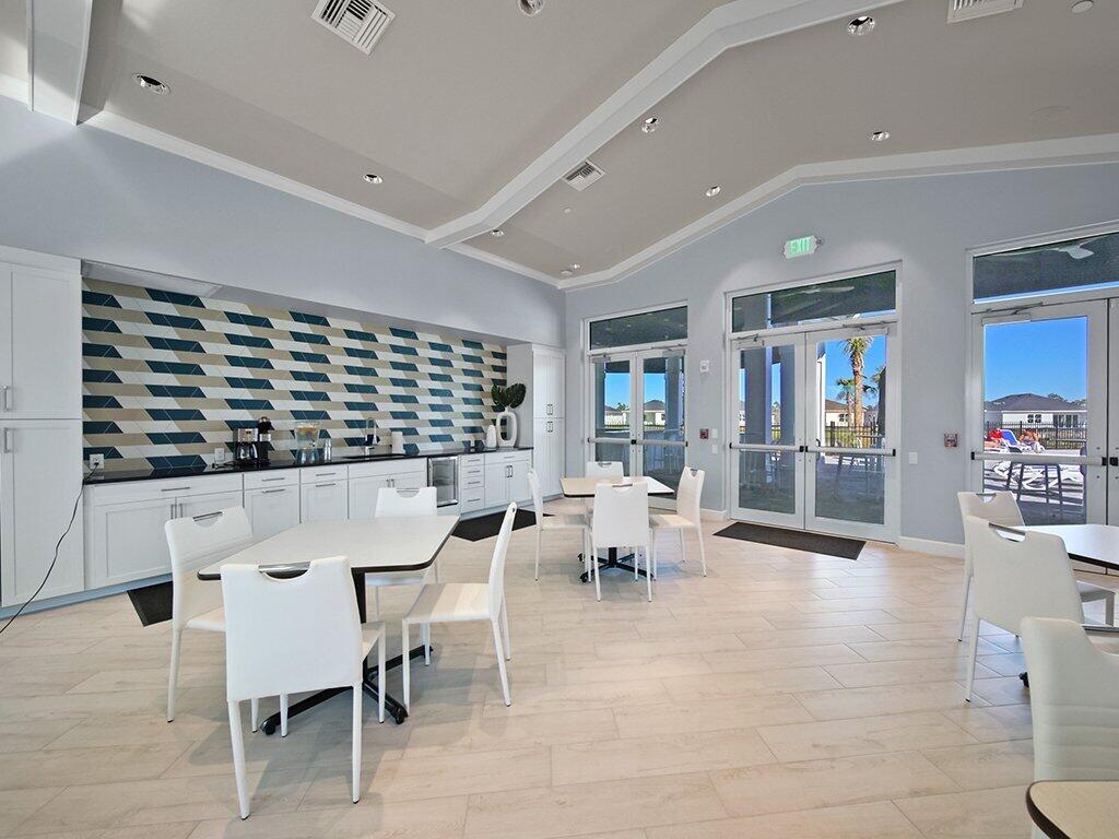 REPLAT OF VERANDA PRESERVE EAST - Residential
