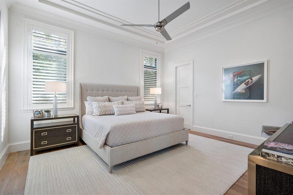 ROYAL PALM YACHT & COUNTRY CLUB - Residential