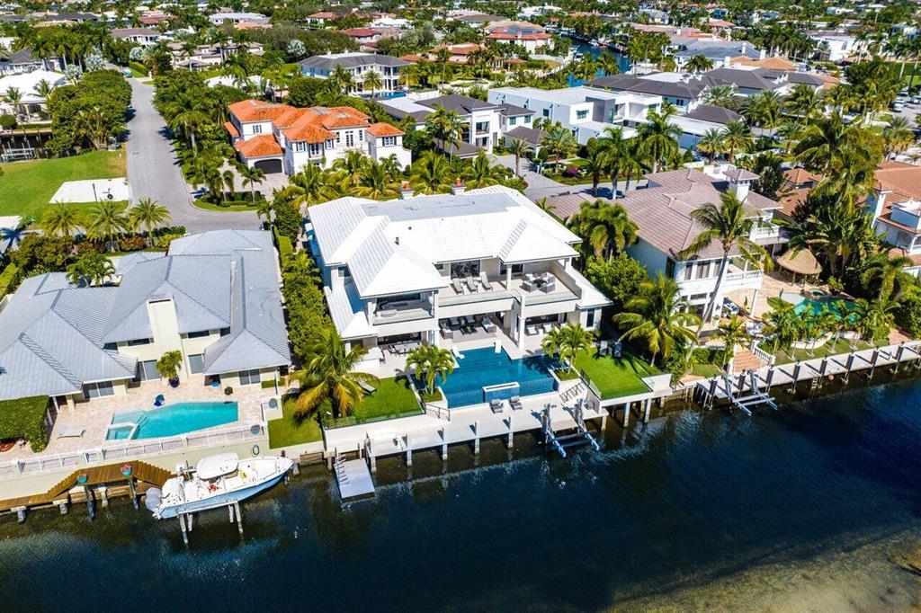 ROYAL PALM YACHT & COUNTRY CLUB - Residential