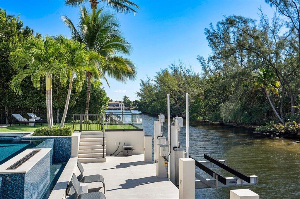 ROYAL PALM YACHT & COUNTRY CLUB - Residential