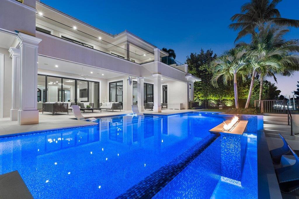 ROYAL PALM YACHT & COUNTRY CLUB - Residential