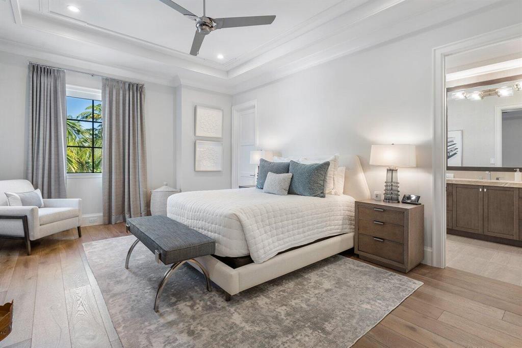 ROYAL PALM YACHT & COUNTRY CLUB - Residential