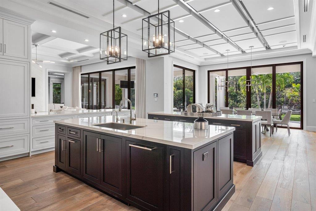 ROYAL PALM YACHT & COUNTRY CLUB - Residential