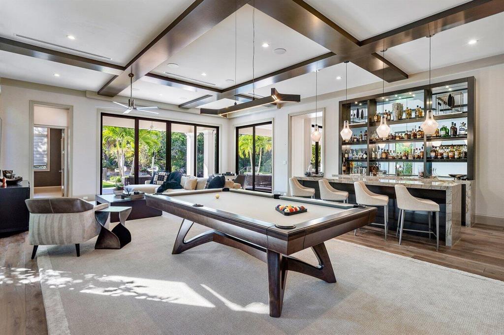 ROYAL PALM YACHT & COUNTRY CLUB - Residential
