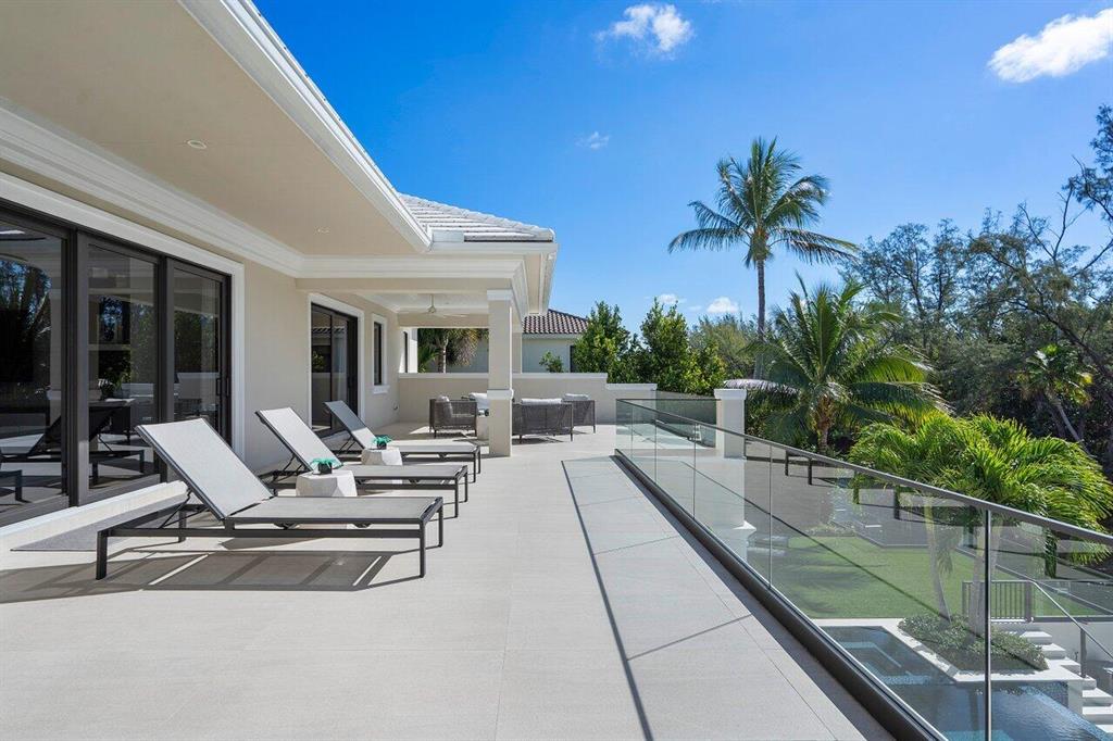 ROYAL PALM YACHT & COUNTRY CLUB - Residential