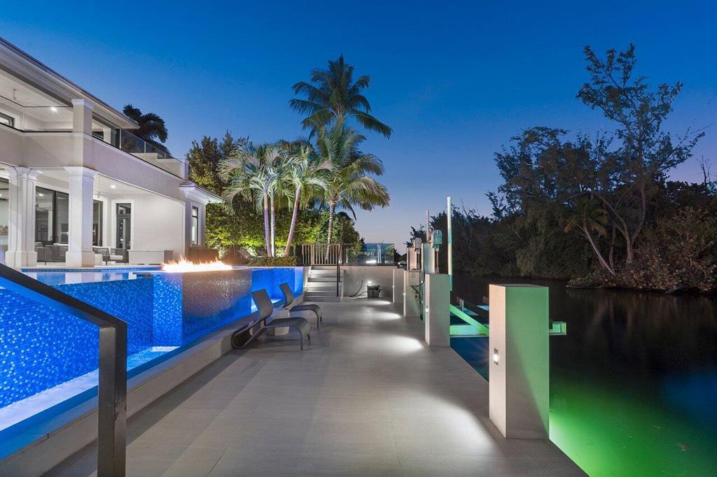 ROYAL PALM YACHT & COUNTRY CLUB - Residential