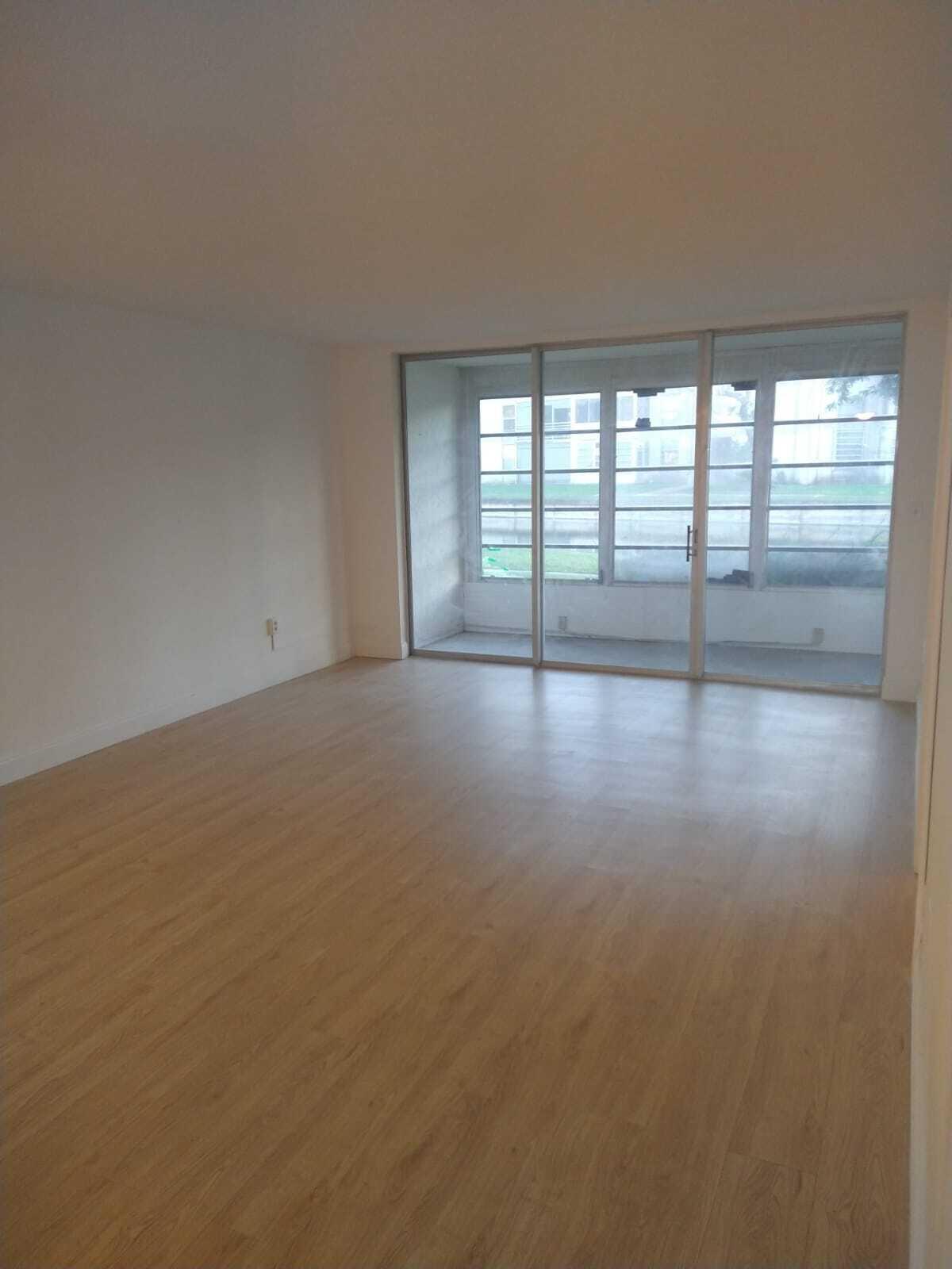 SANDS POINT CONDOMINIUM I - Residential