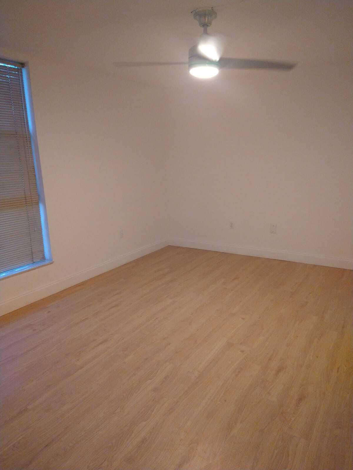SANDS POINT CONDOMINIUM I - Residential