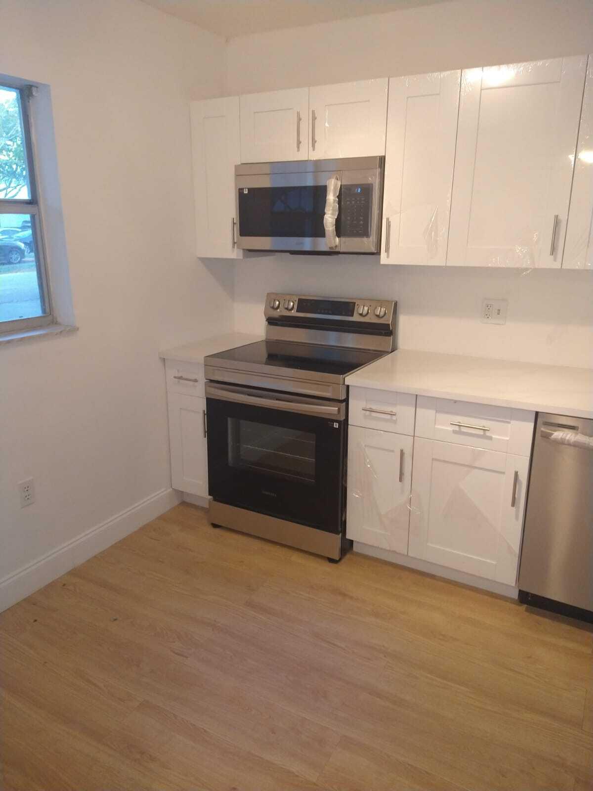 SANDS POINT CONDOMINIUM I - Residential