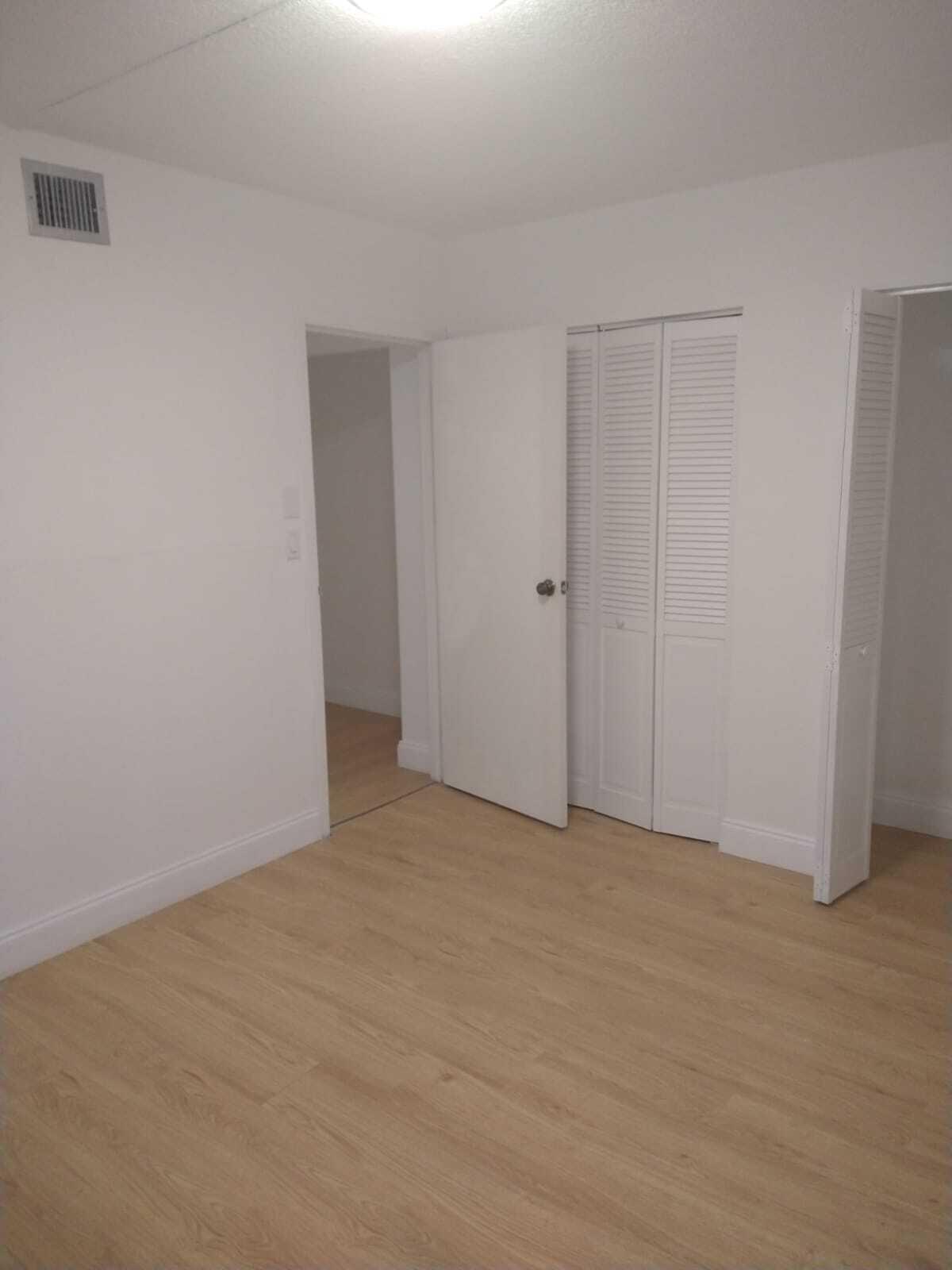 SANDS POINT CONDOMINIUM I - Residential