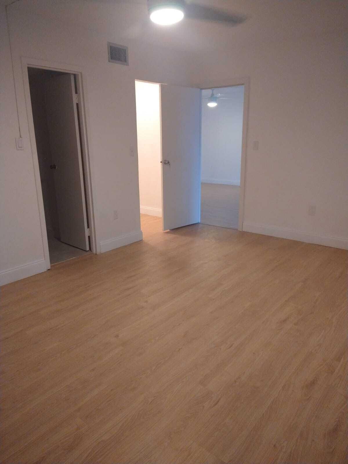 SANDS POINT CONDOMINIUM I - Residential