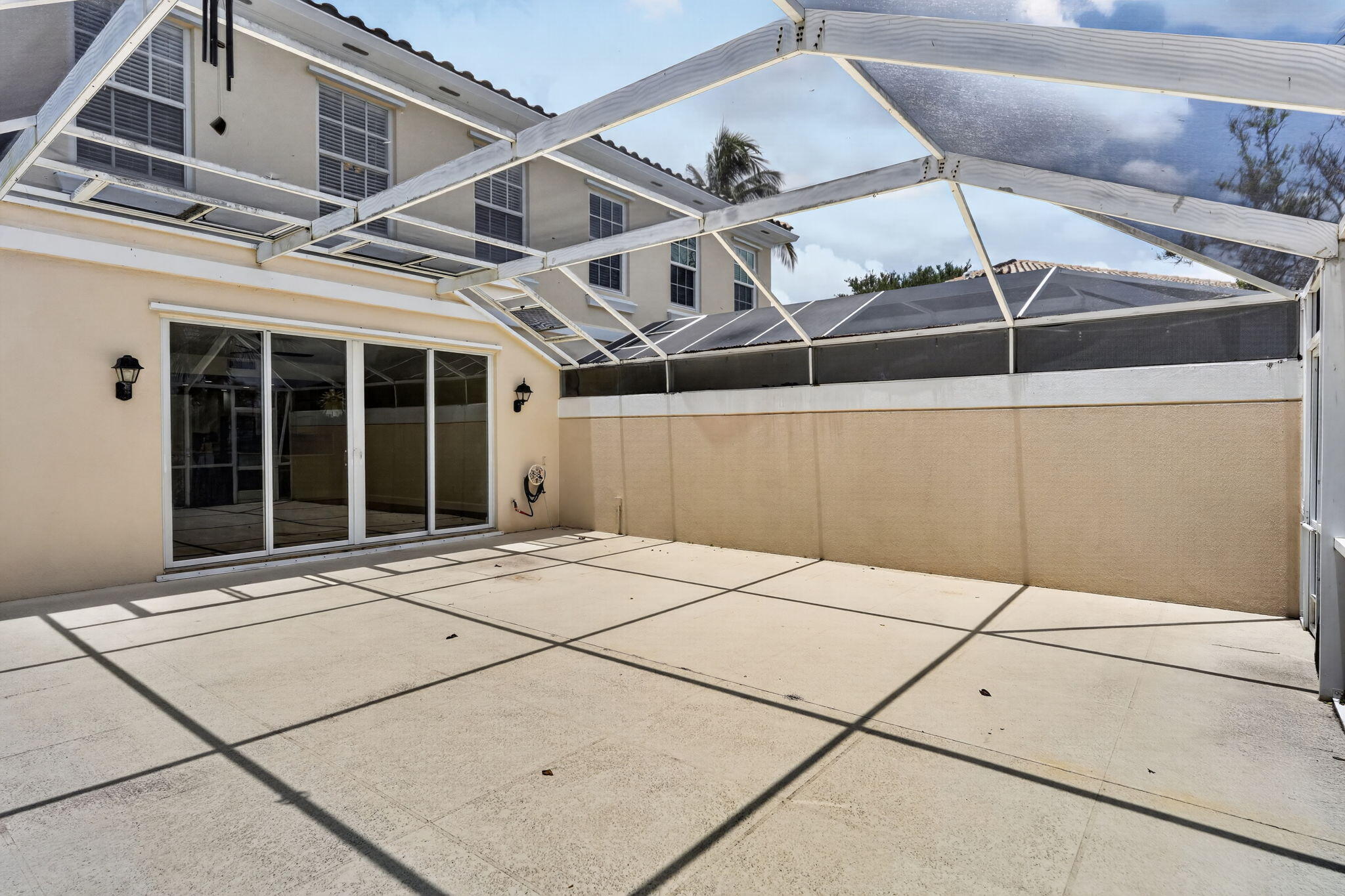CATALINA LAKES - Residential Lease
