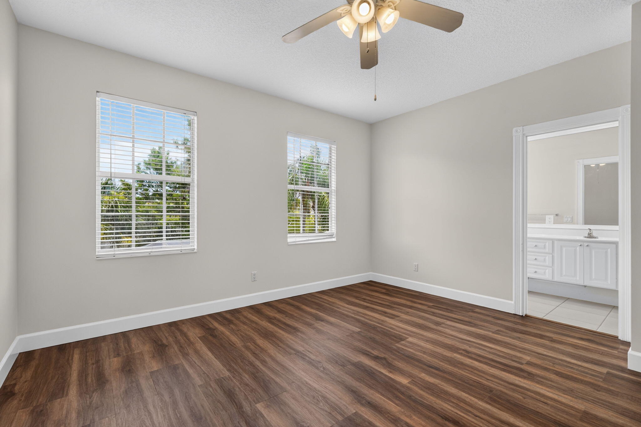 CATALINA LAKES - Residential Lease