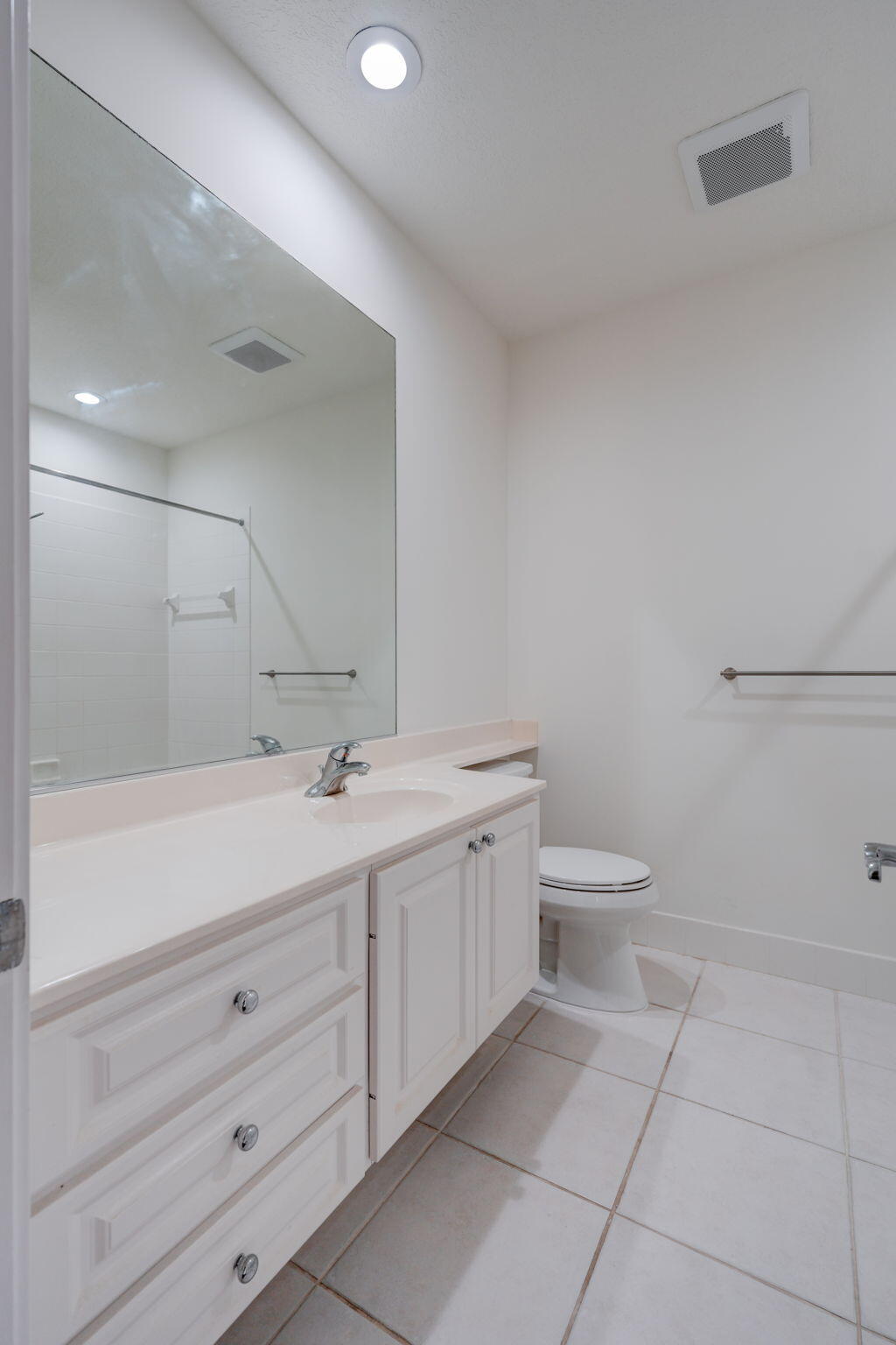 CATALINA LAKES - Residential Lease