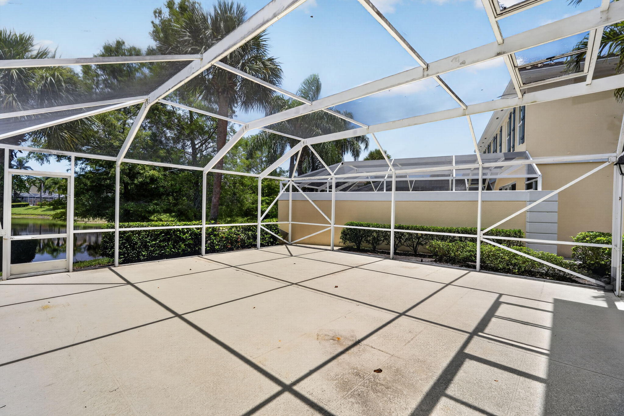 CATALINA LAKES - Residential Lease