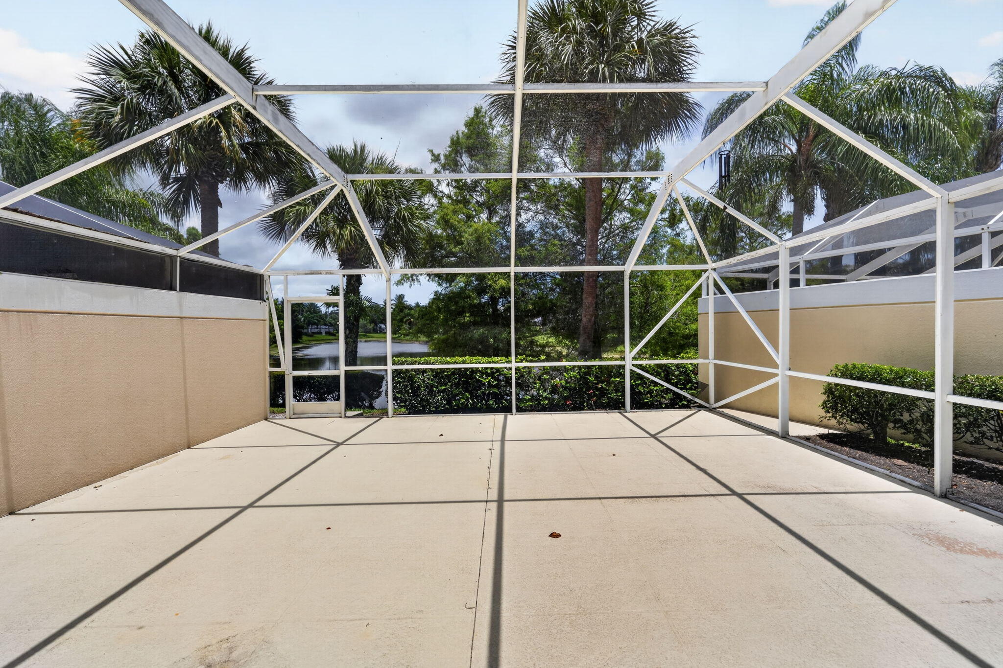 CATALINA LAKES - Residential Lease