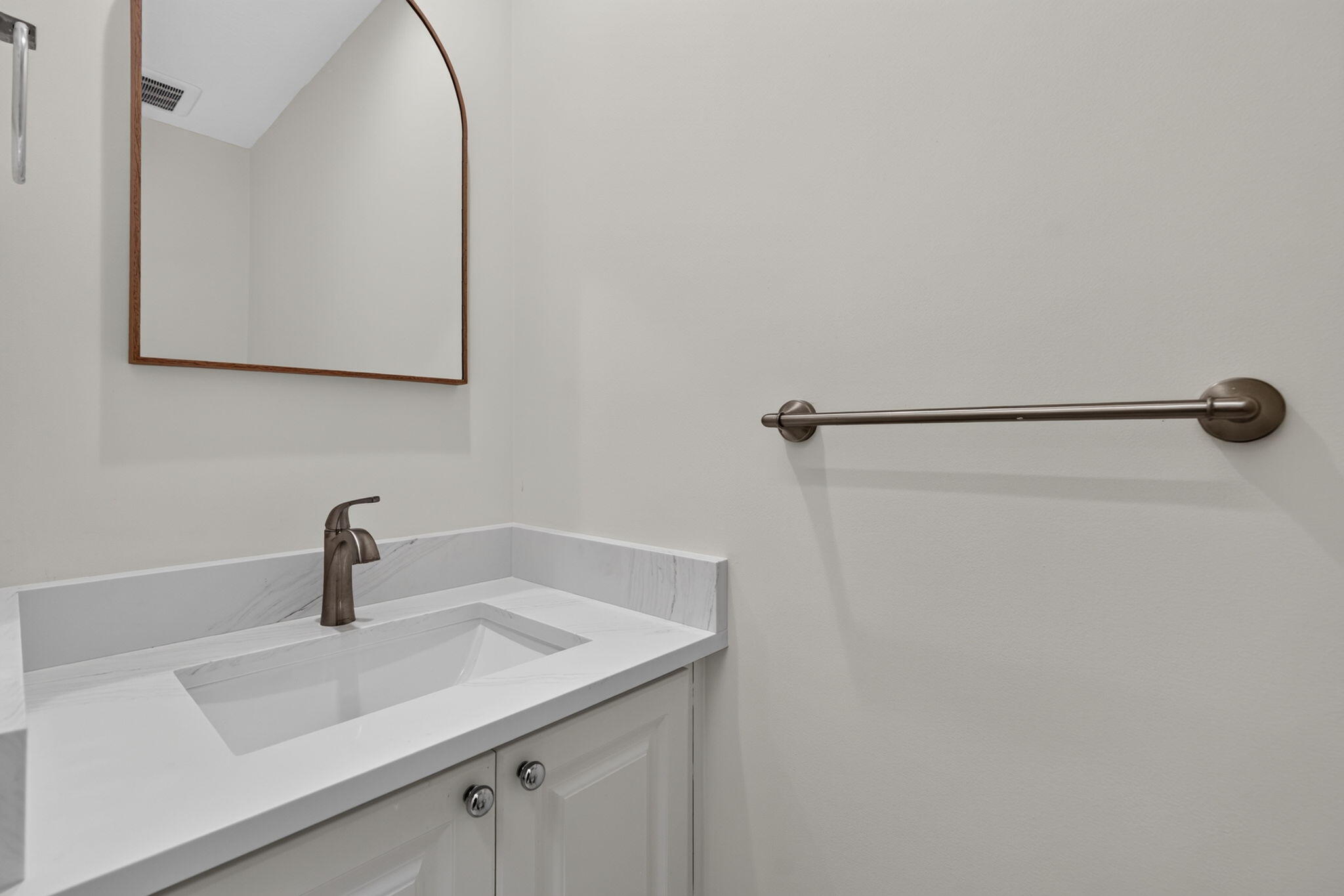 CATALINA LAKES - Residential Lease
