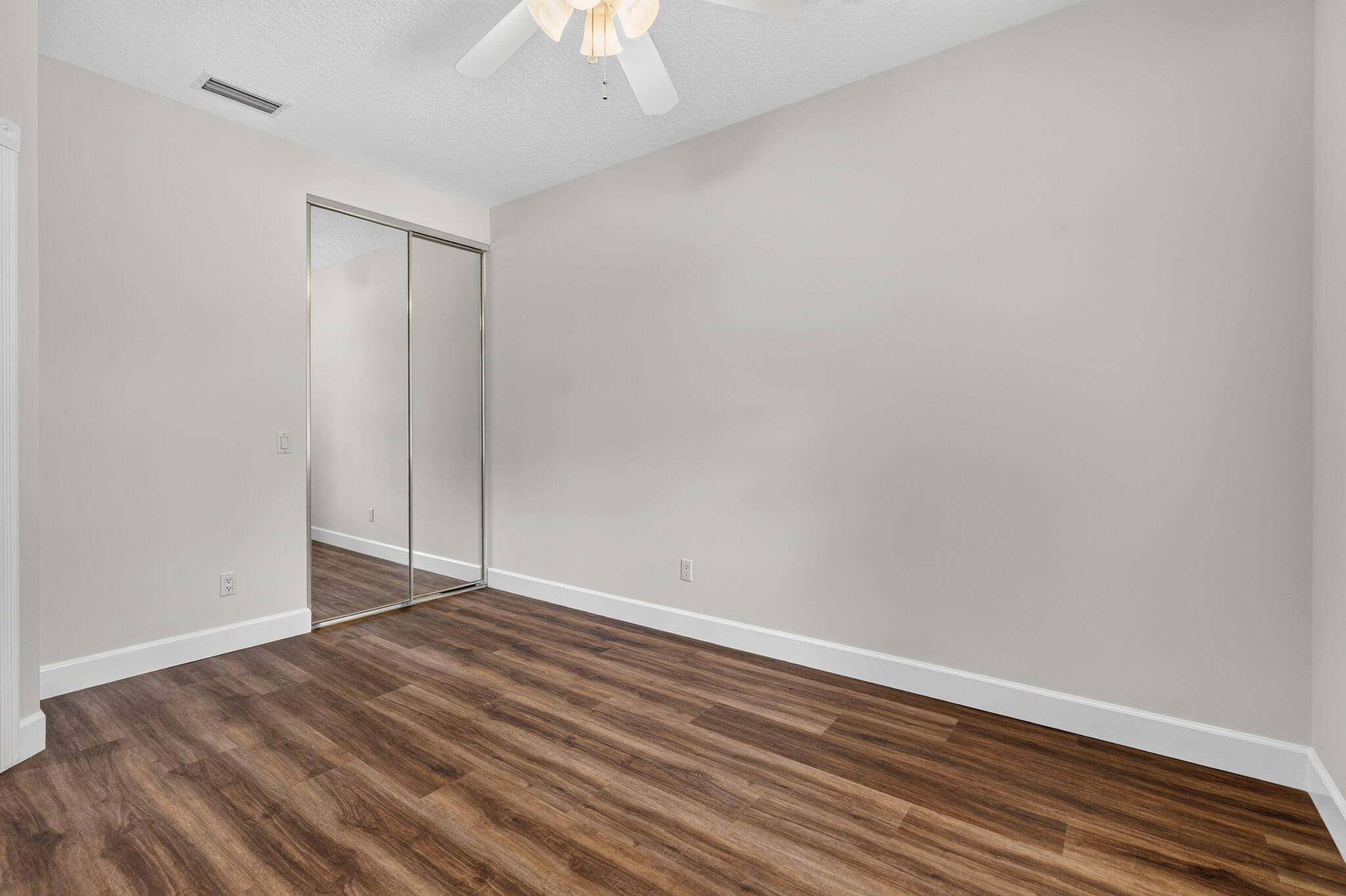 CATALINA LAKES - Residential Lease