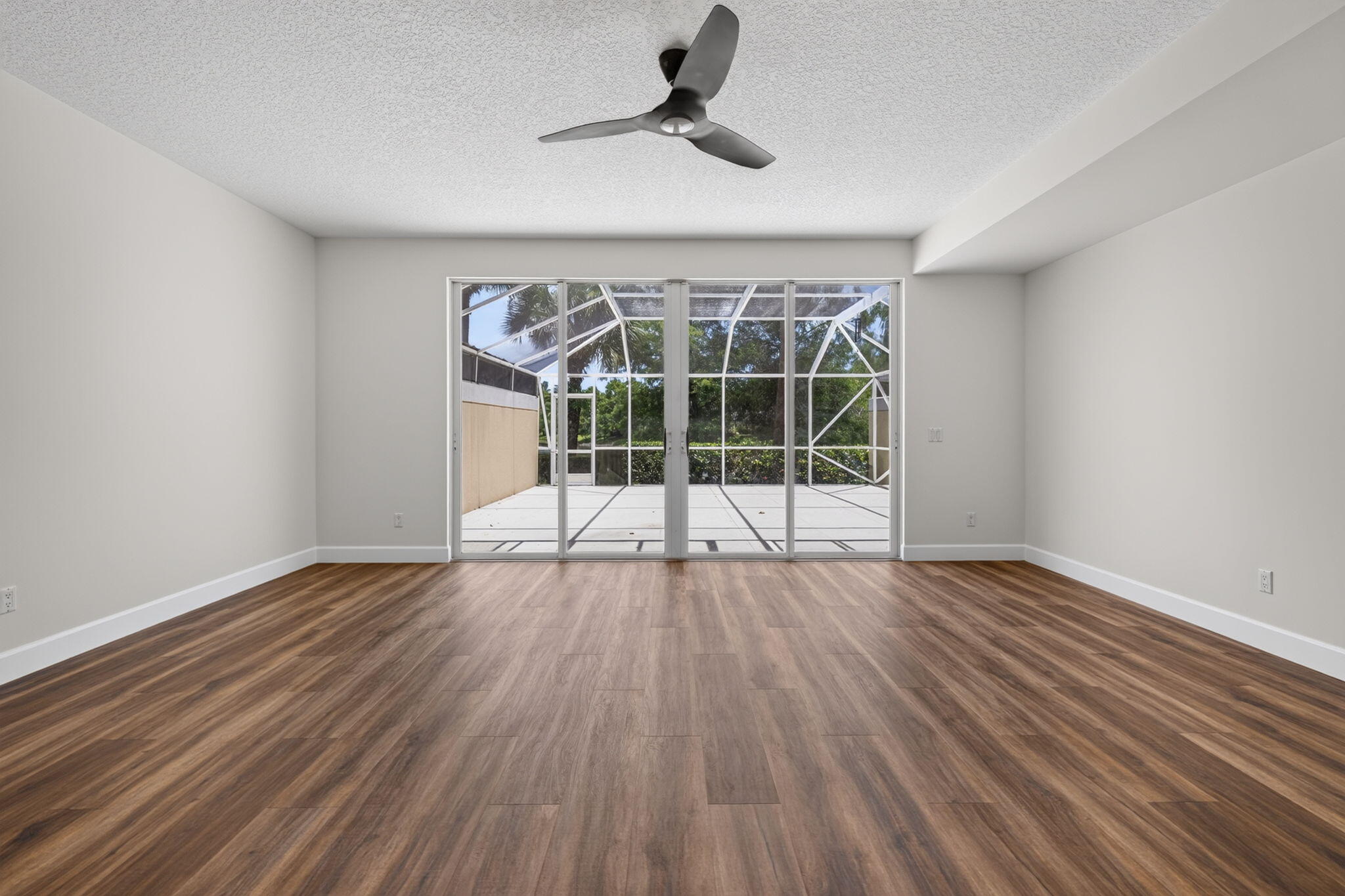 CATALINA LAKES - Residential Lease