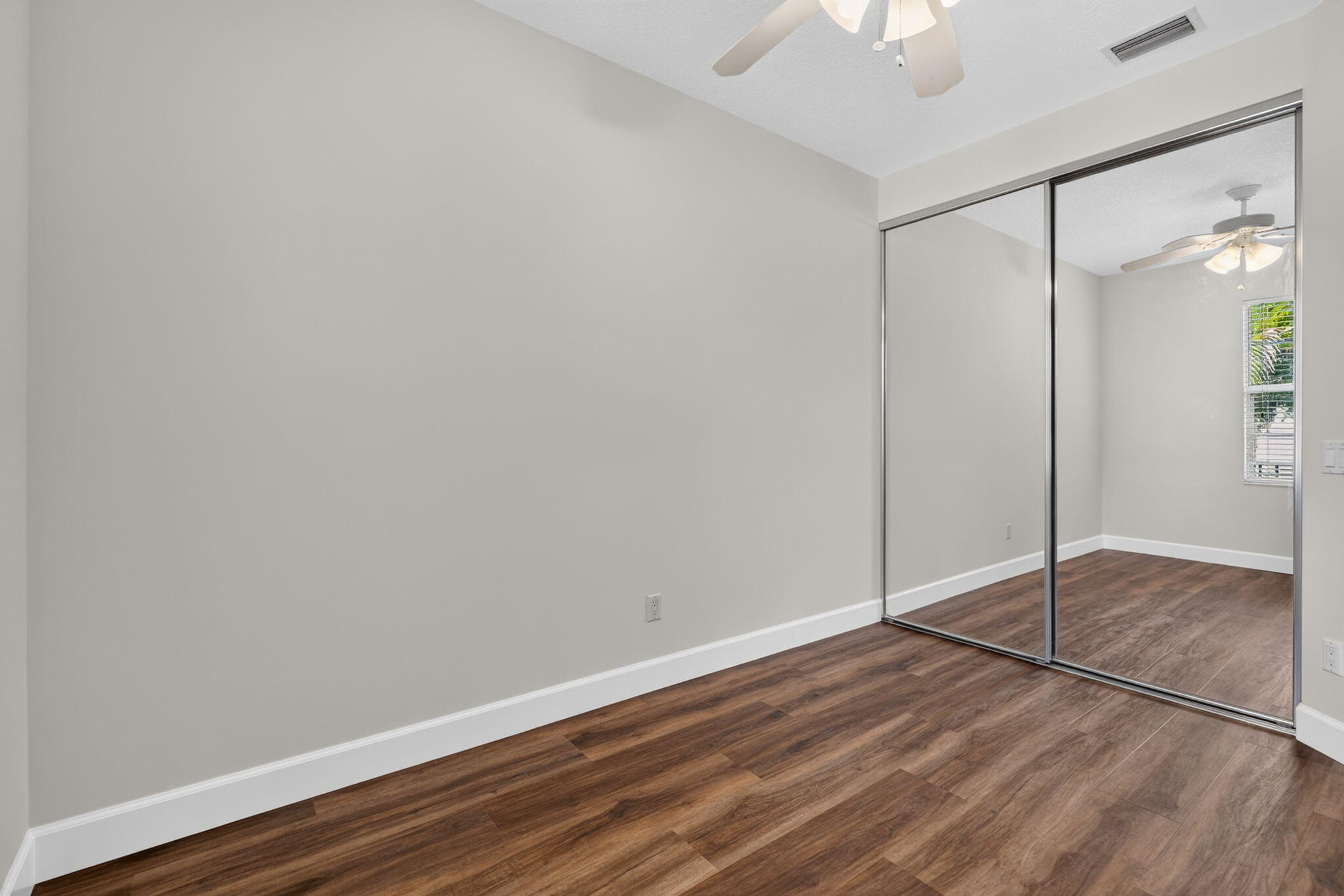 CATALINA LAKES - Residential Lease