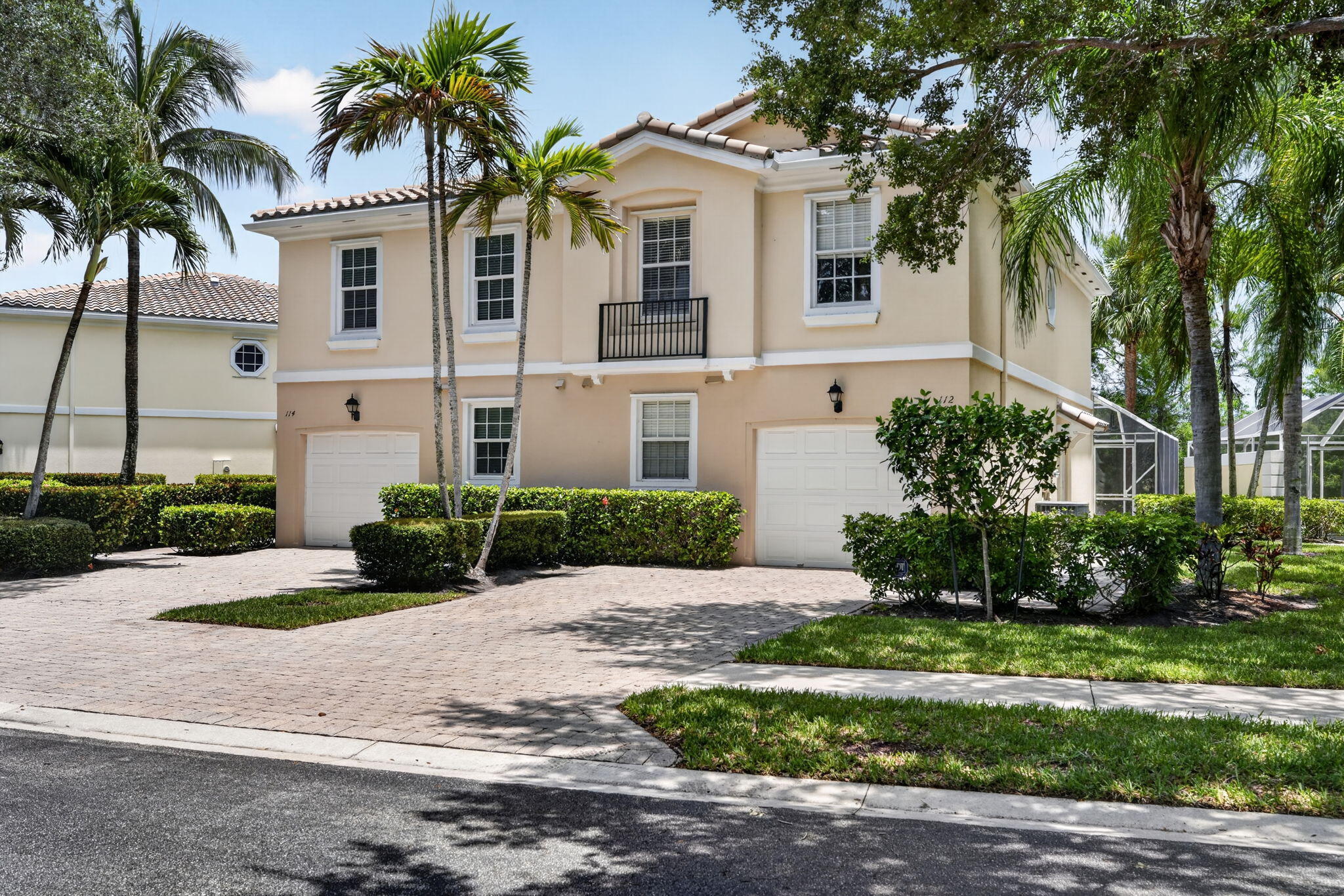 CATALINA LAKES - Residential Lease