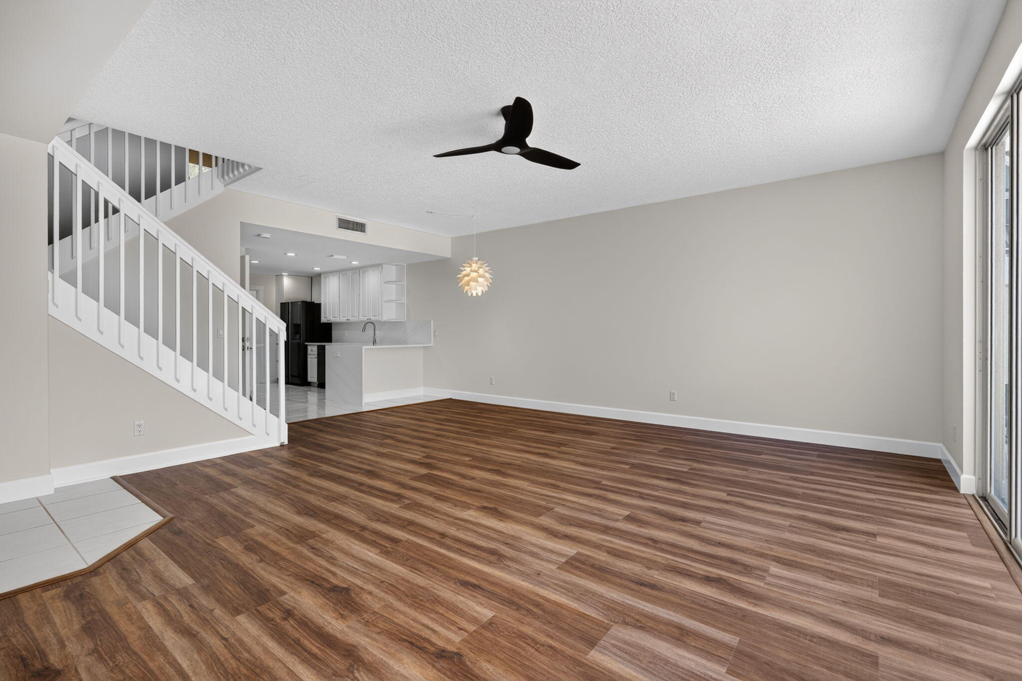 CATALINA LAKES - Residential Lease