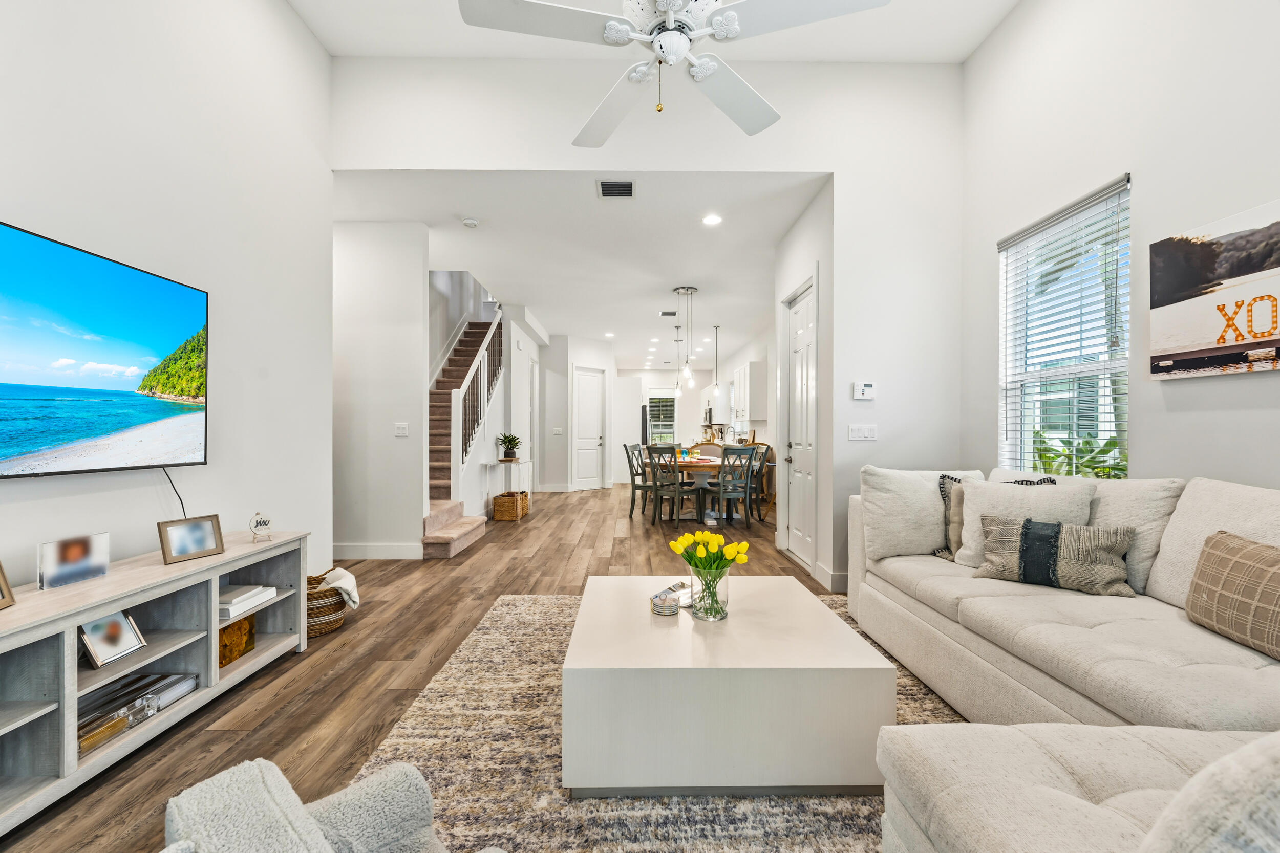 POINTE MIDTOWN - Residential