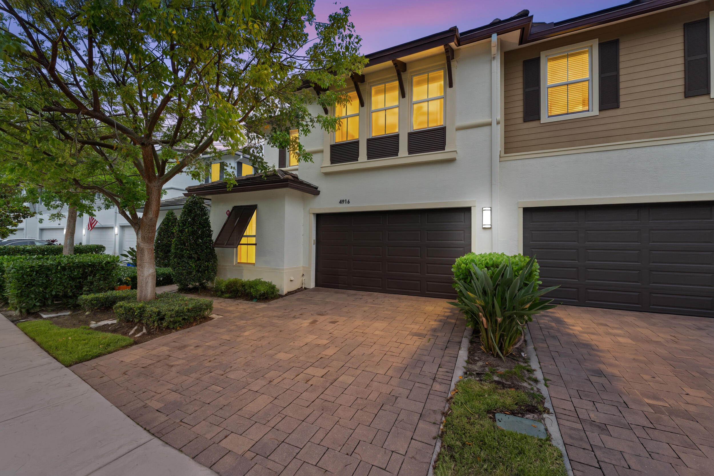 POINTE MIDTOWN - Residential