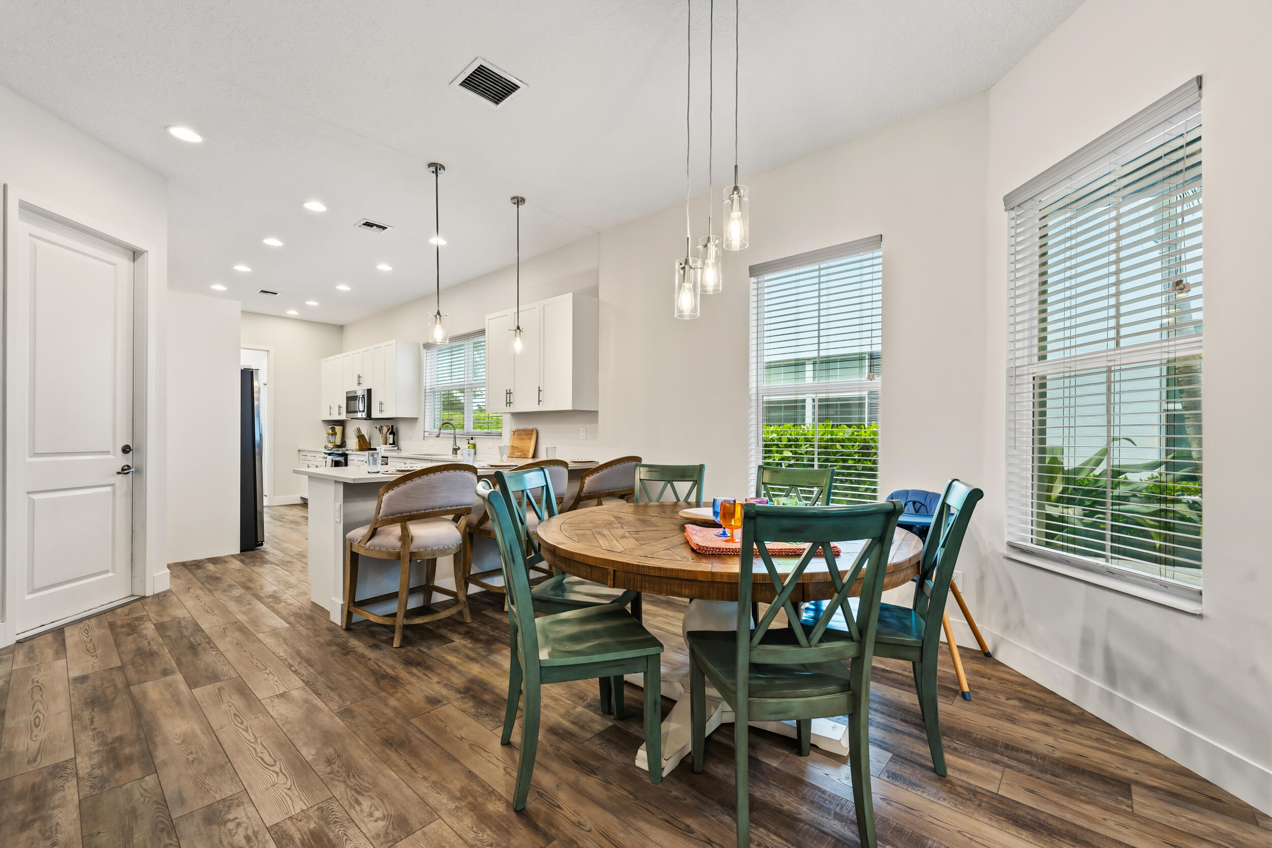 POINTE MIDTOWN - Residential