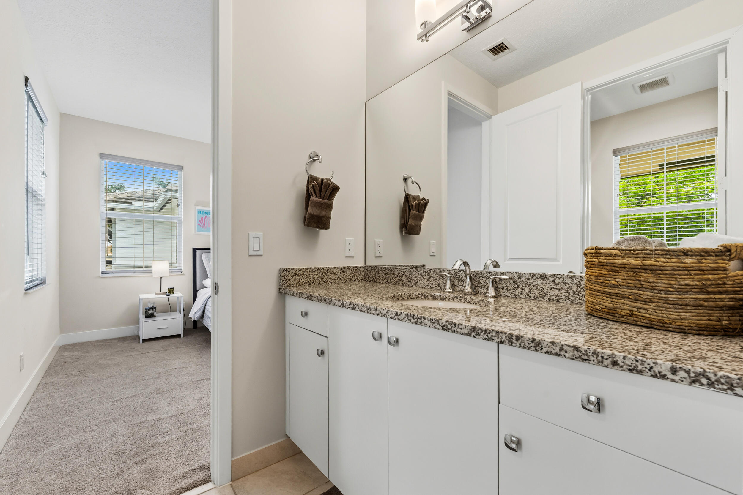 POINTE MIDTOWN - Residential