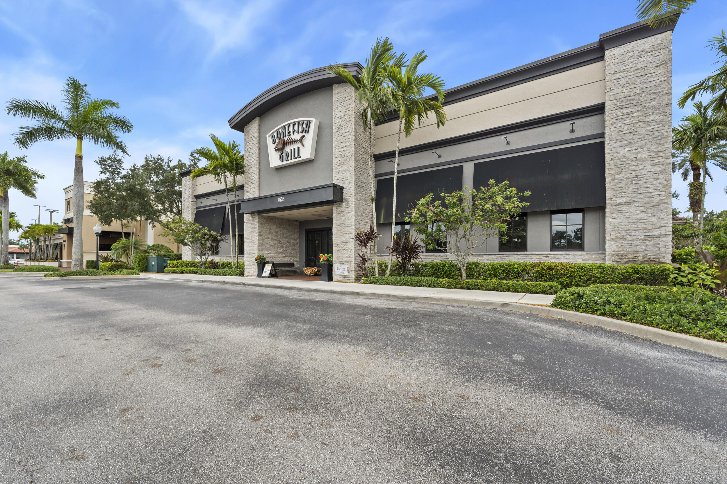 POINTE MIDTOWN - Residential